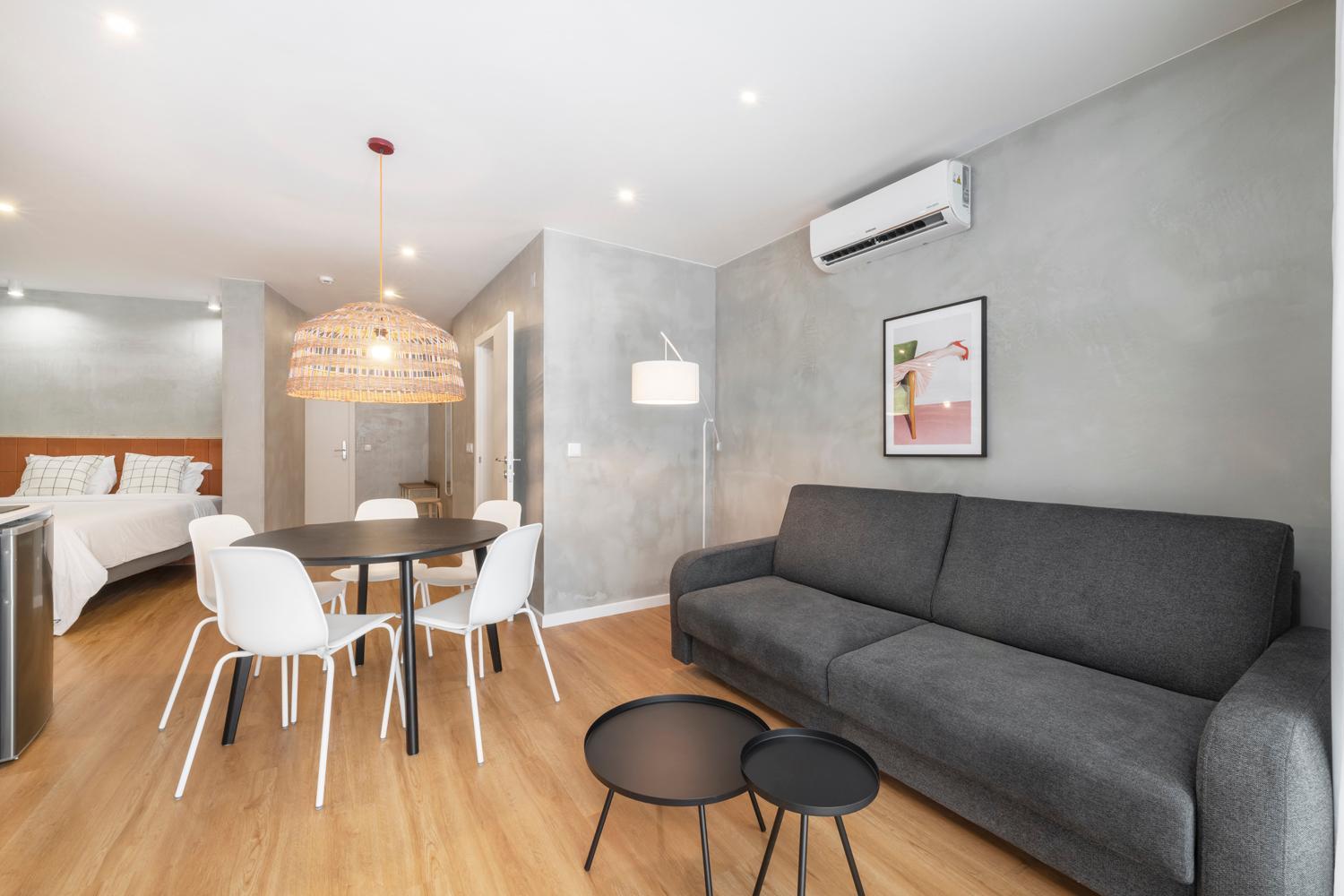 Apartment (4 Adults) photo 2