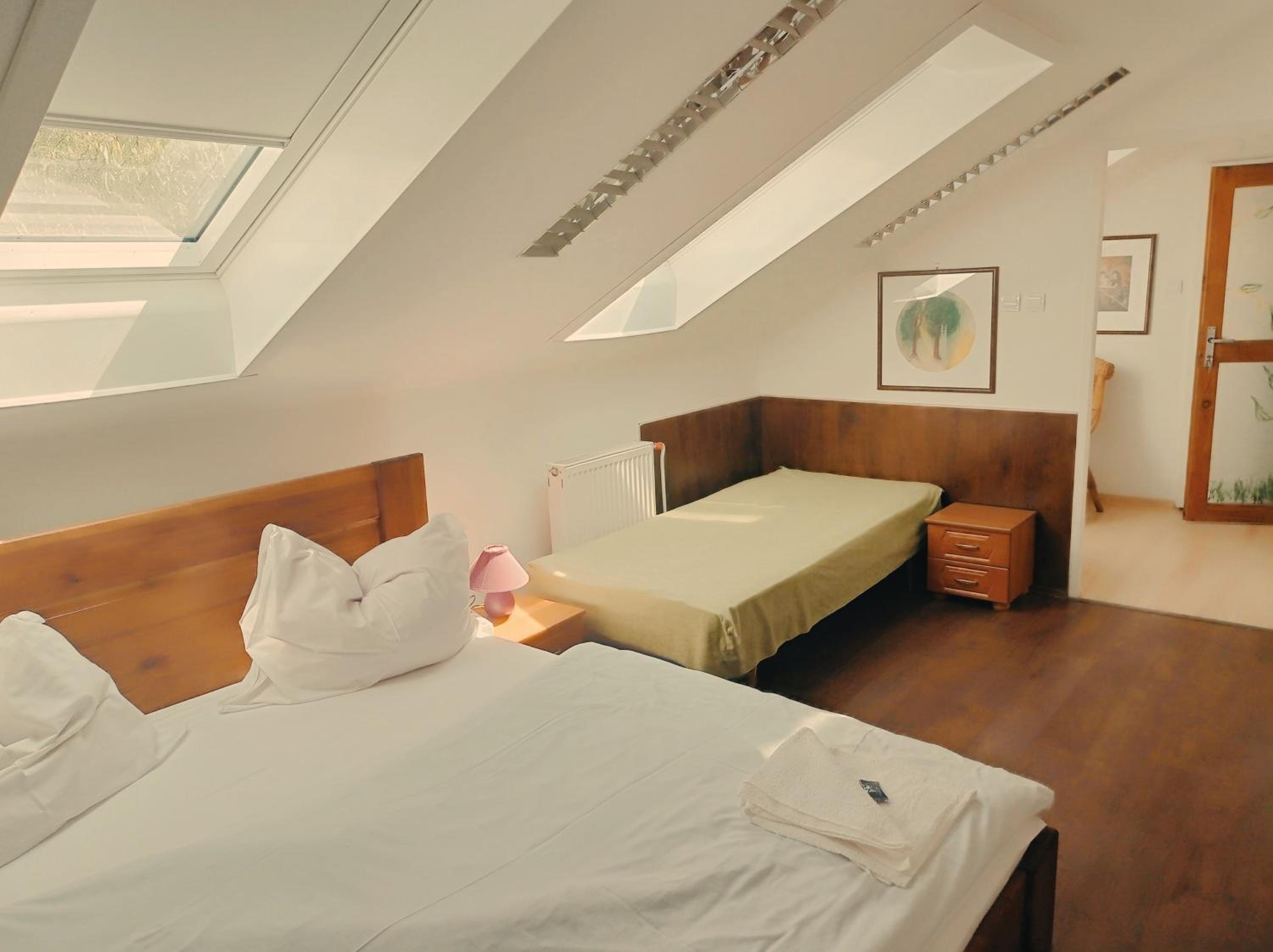 Triple Room with Bathroom photo 2