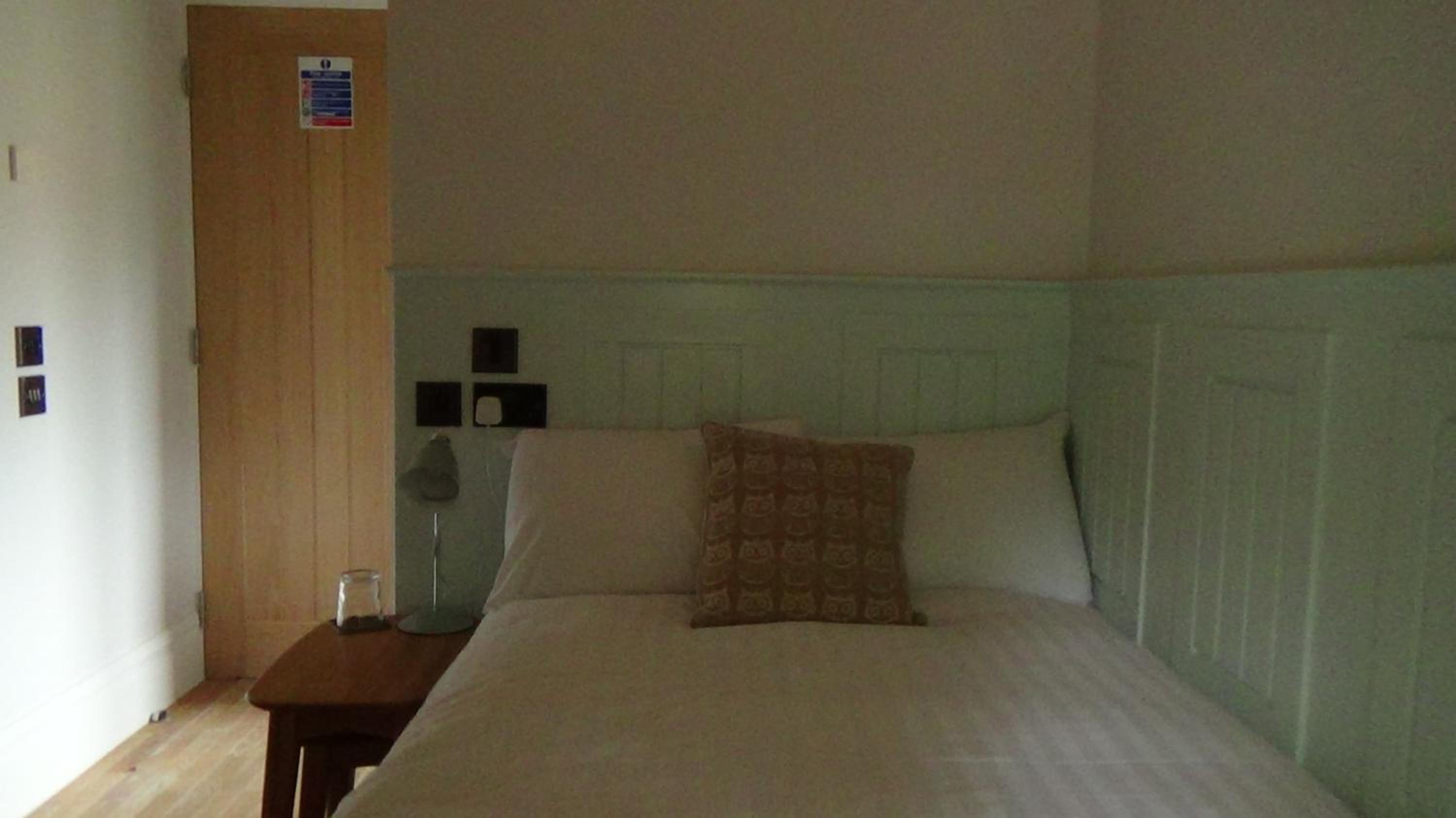 Single Room photo 1