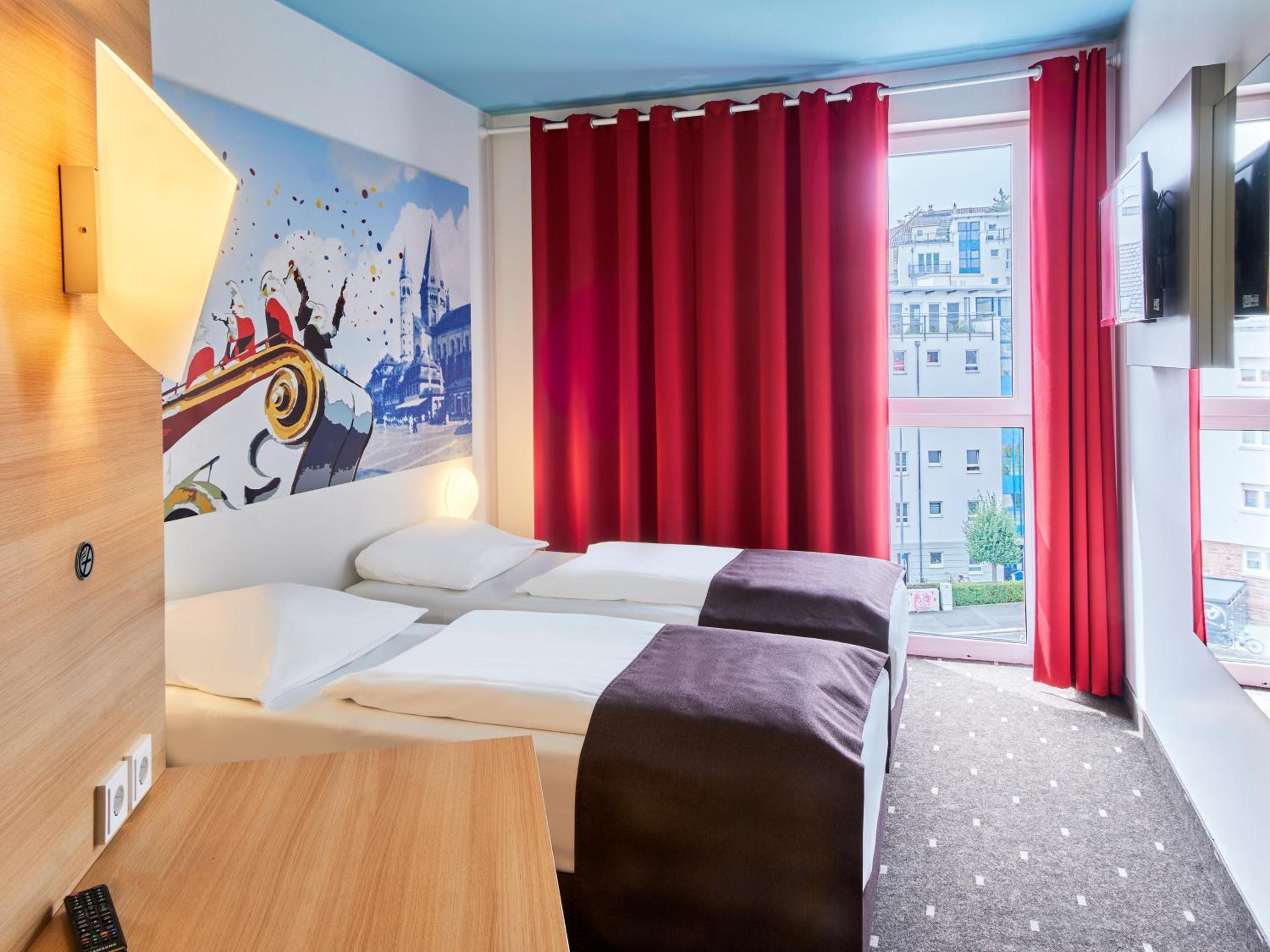 Twin Room - Photo 1