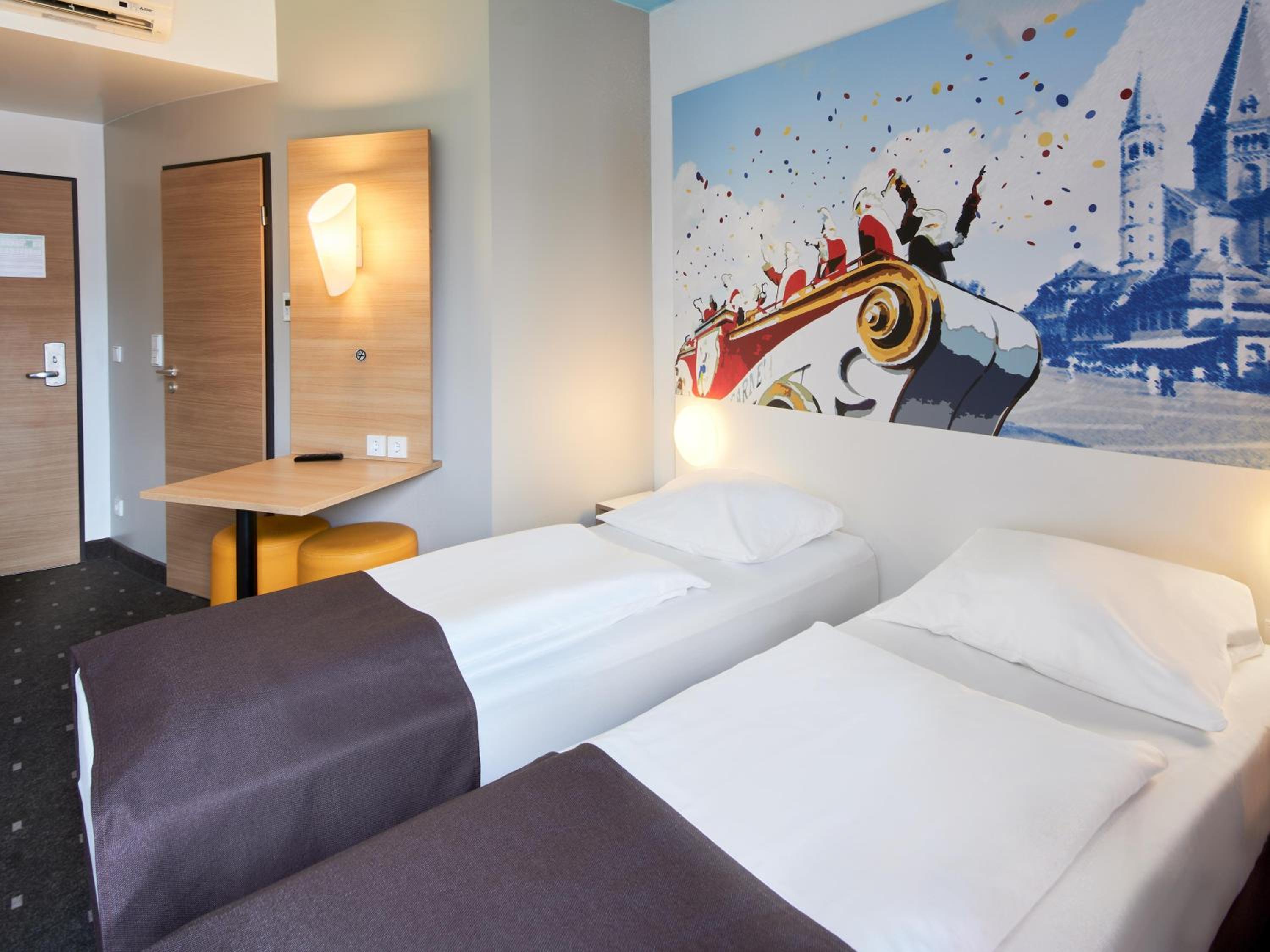 Twin Room - Photo 2