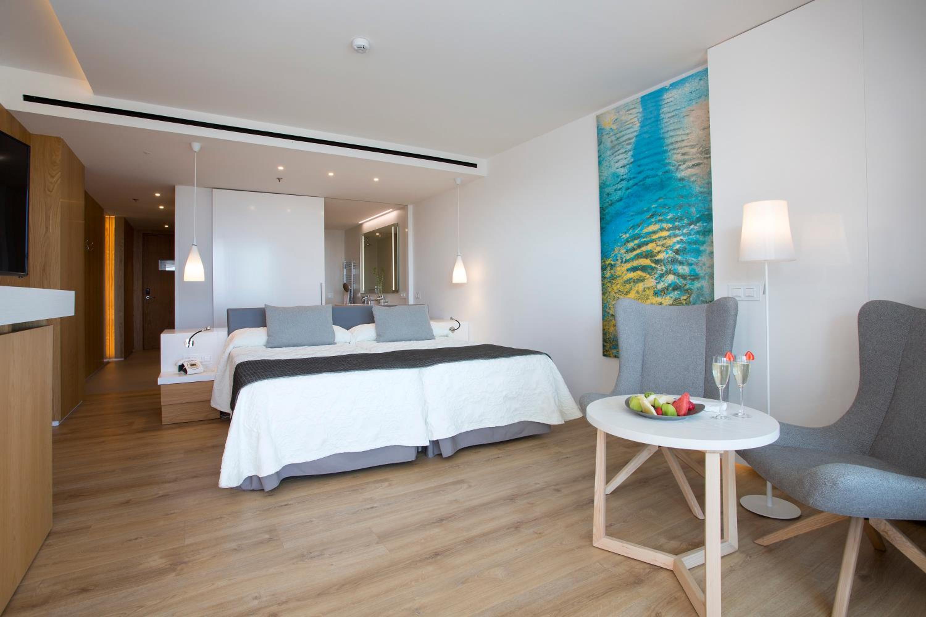 Junior Suite with Pool View