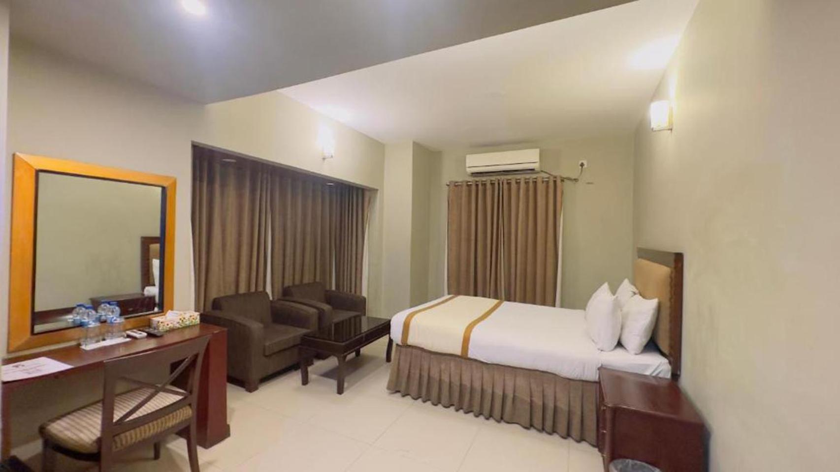 Superior King Room photo 3