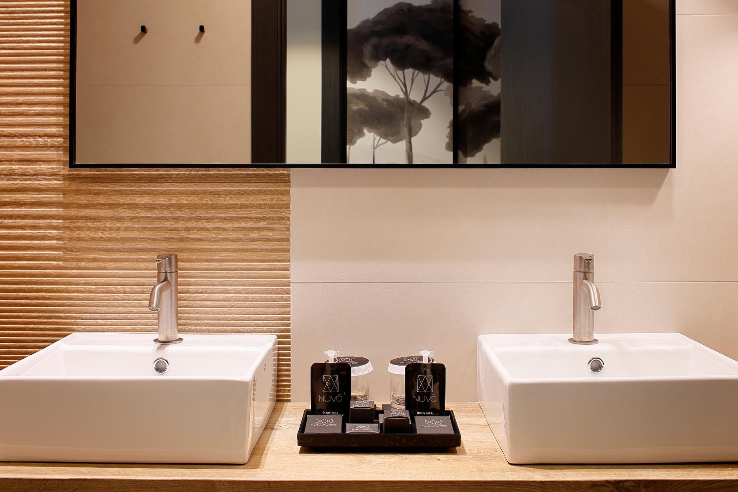 Twin Room with View - Photo 16