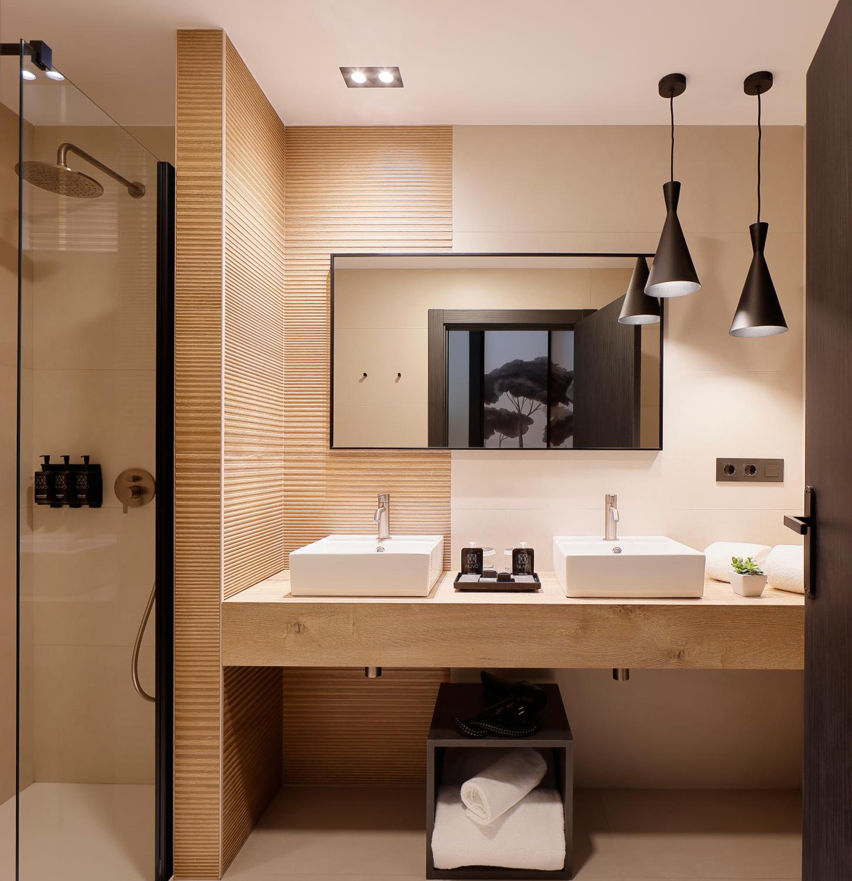 Twin Room with View - Photo 17