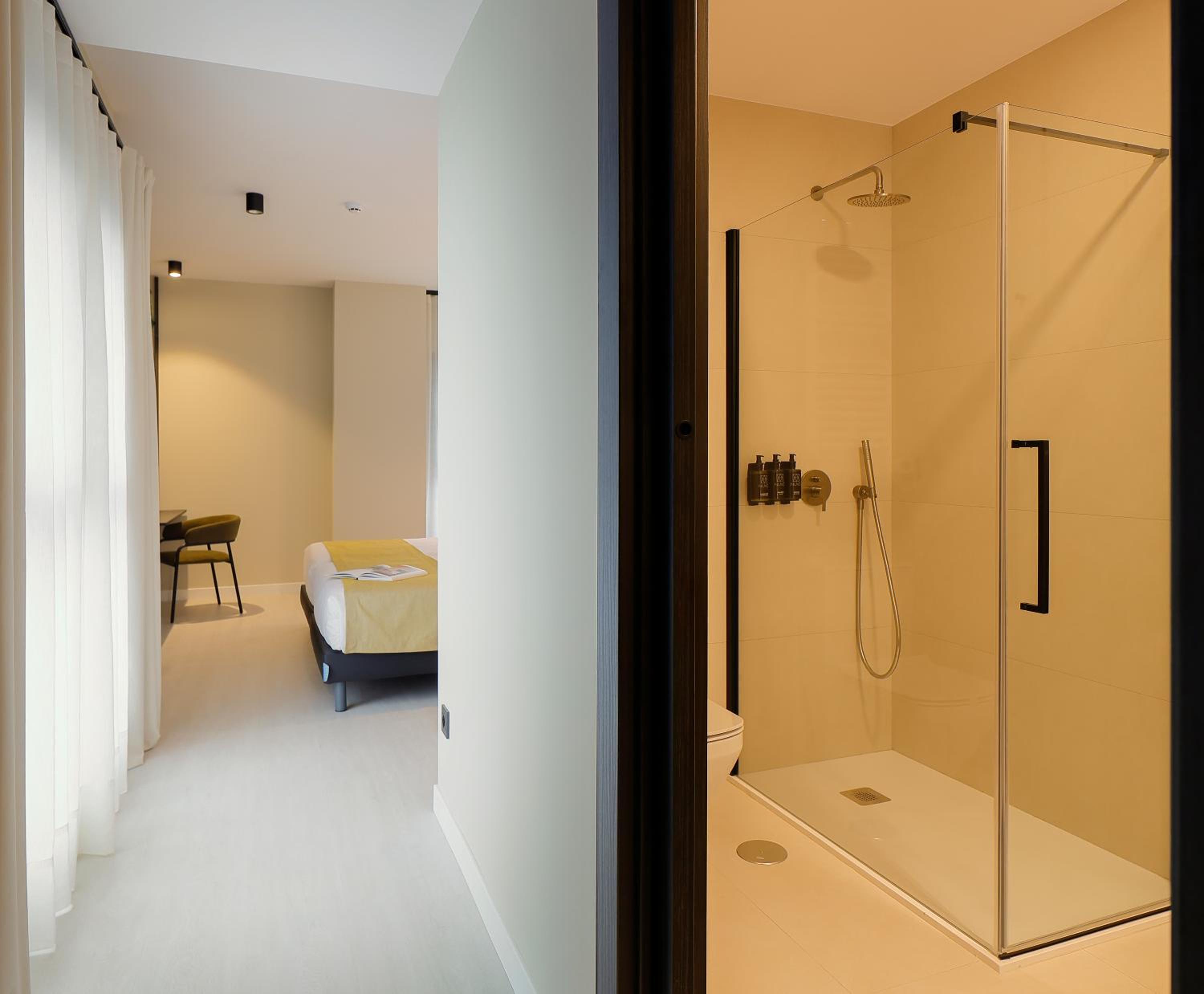 Twin Room with View - Photo 24