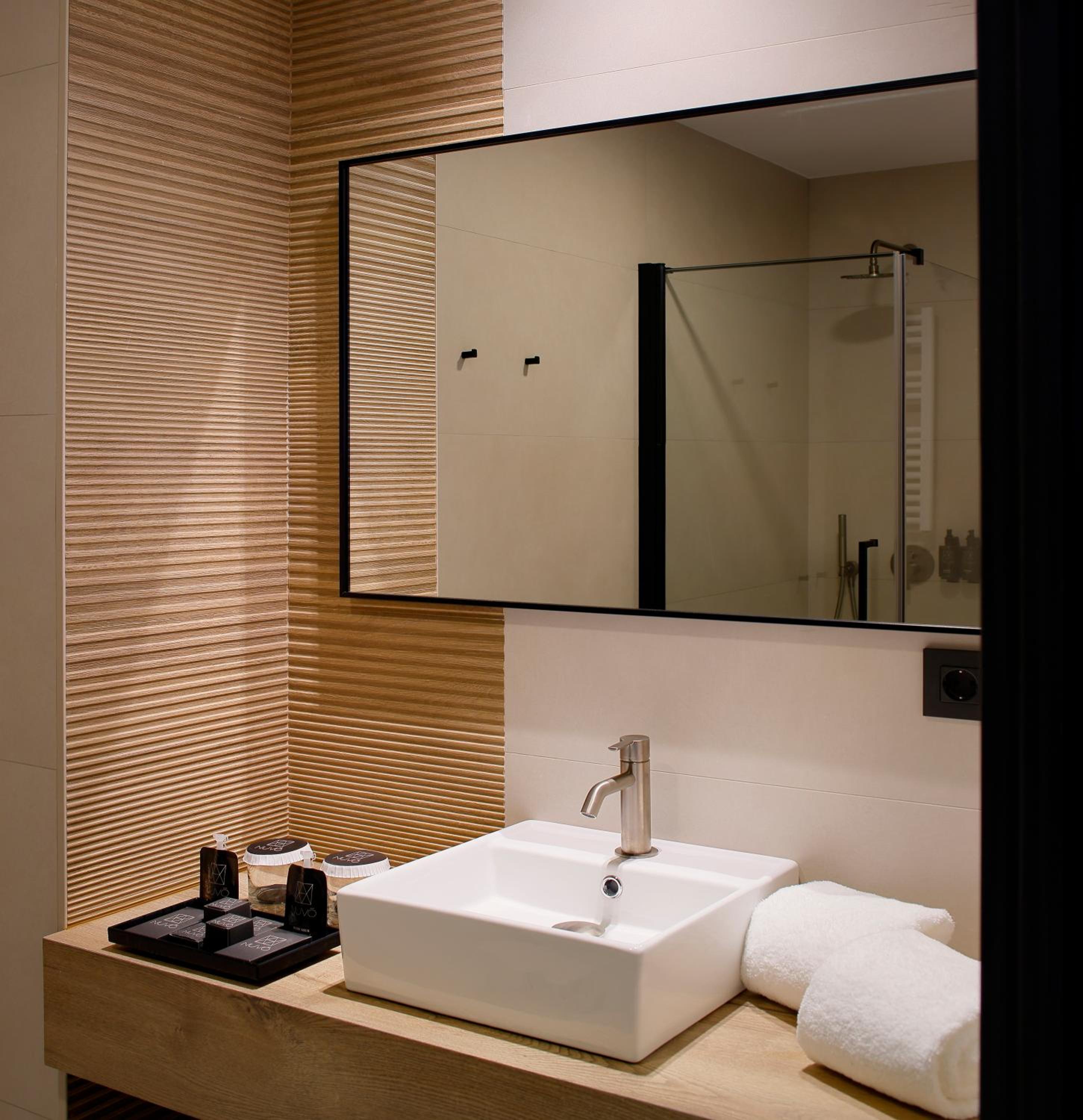 Twin Room with View - Photo 4