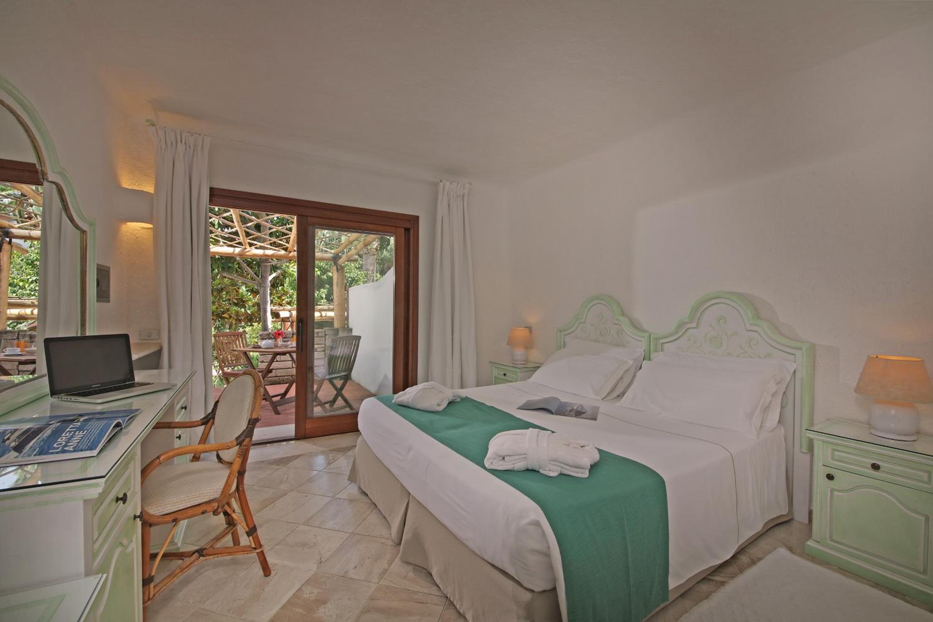 Standard Double or Twin Room - Photo 1