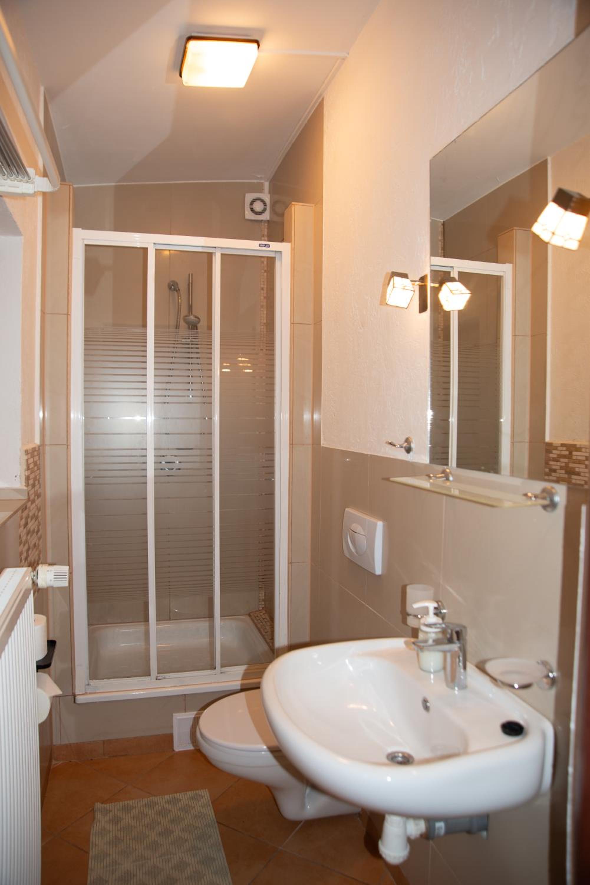 Apartment - Photo 2