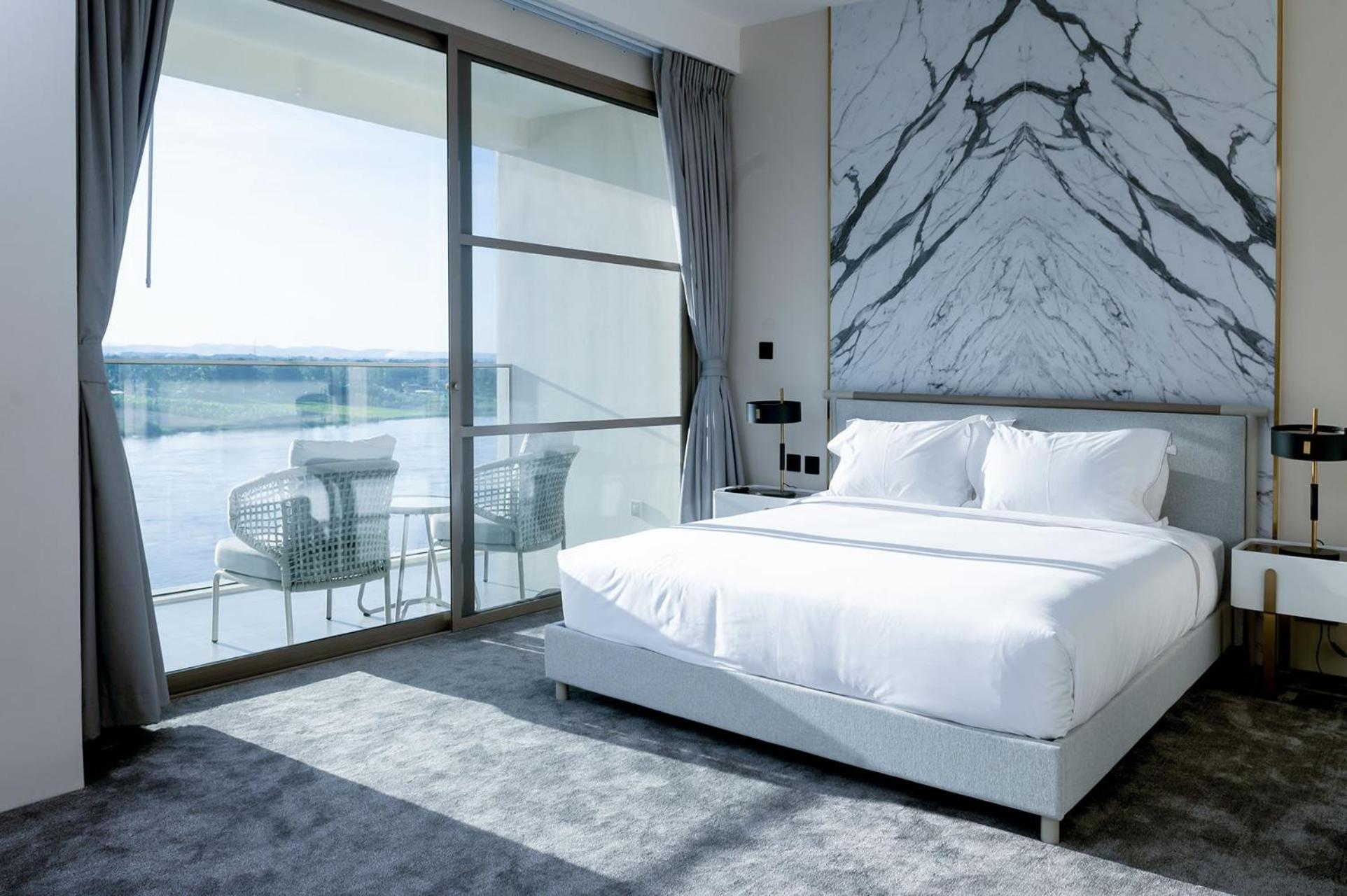 Junior Suite with Balcony photo 2