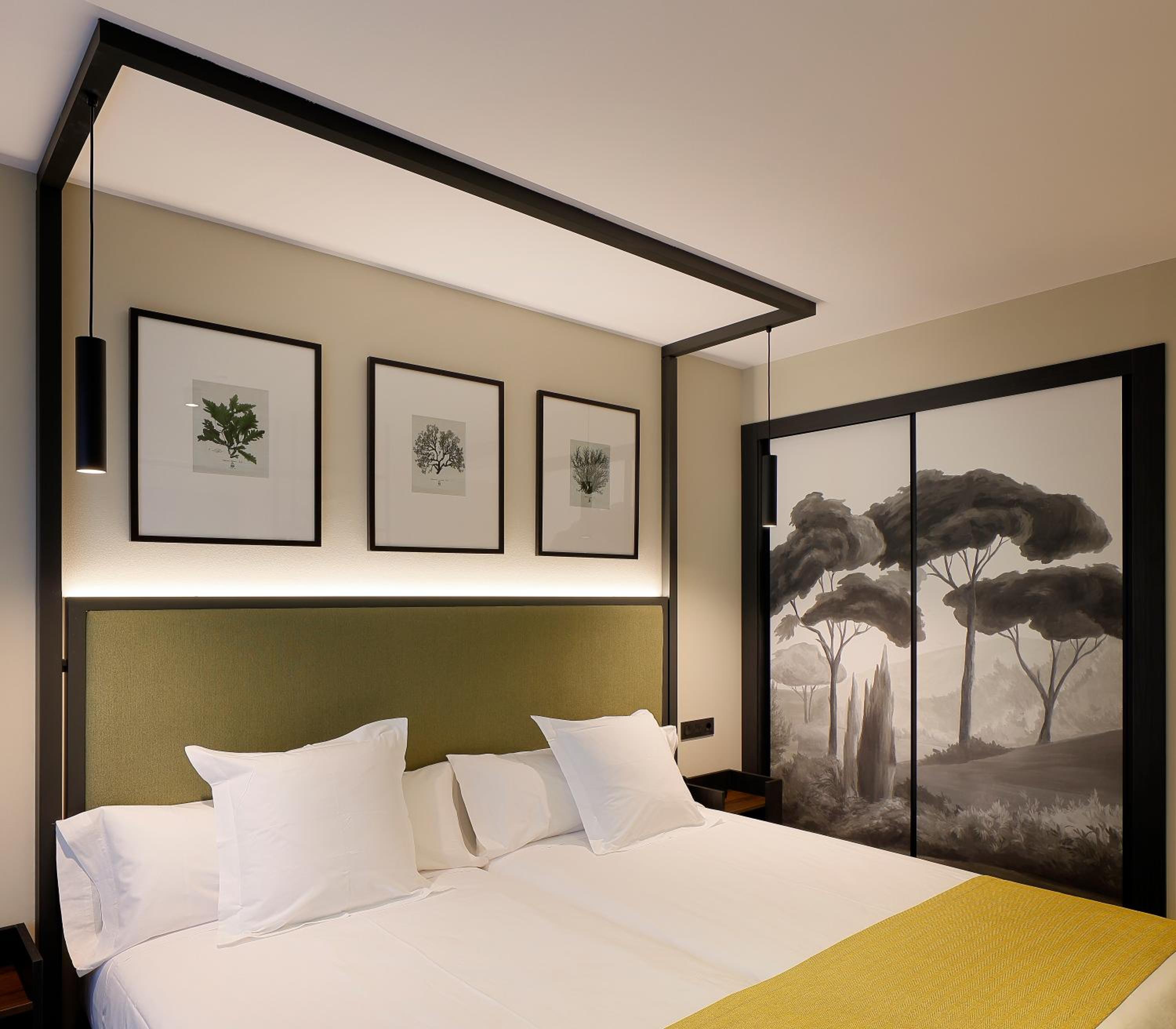 Twin Room with View - Photo 12