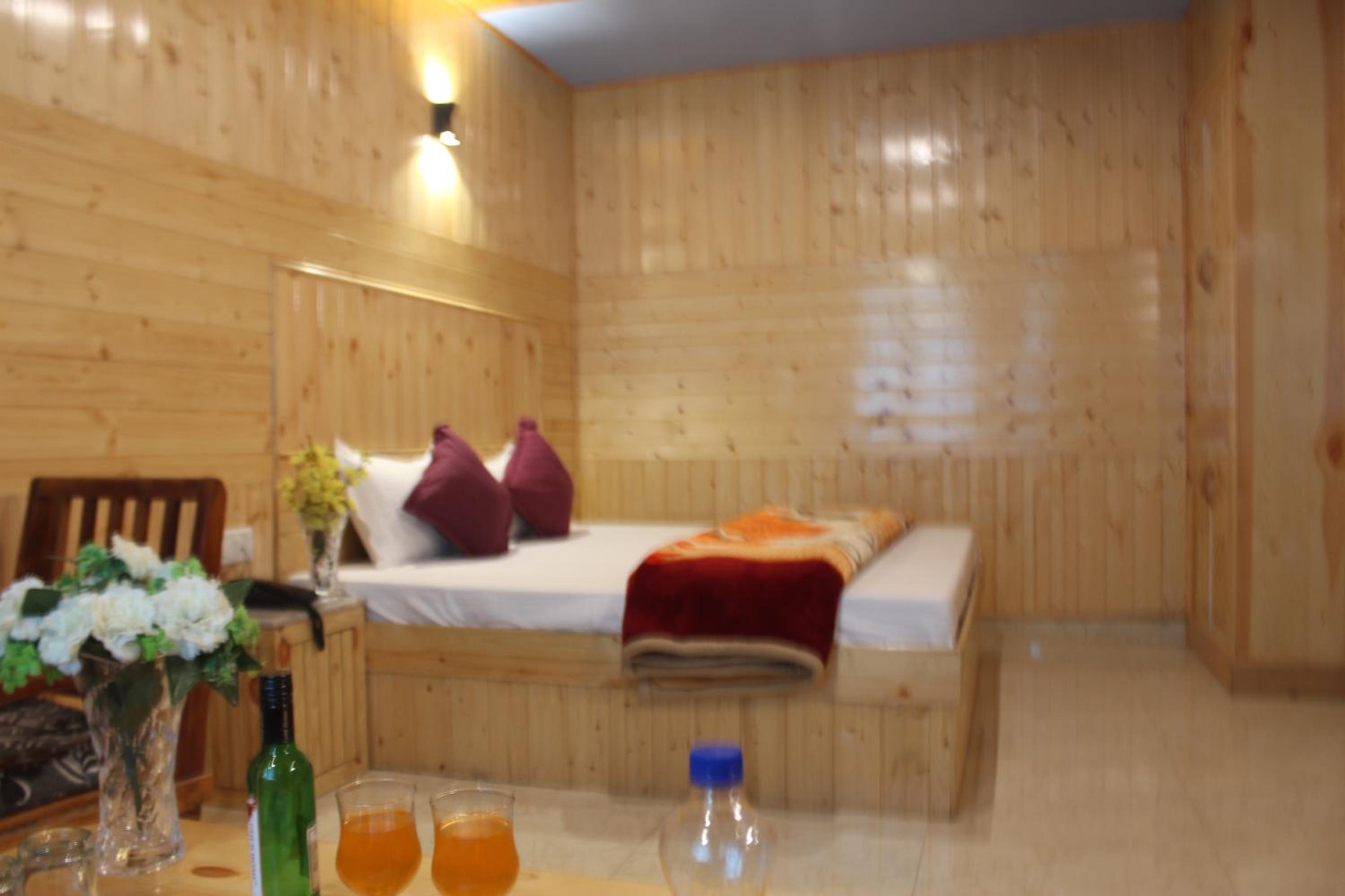 Double Room with Mountain View
