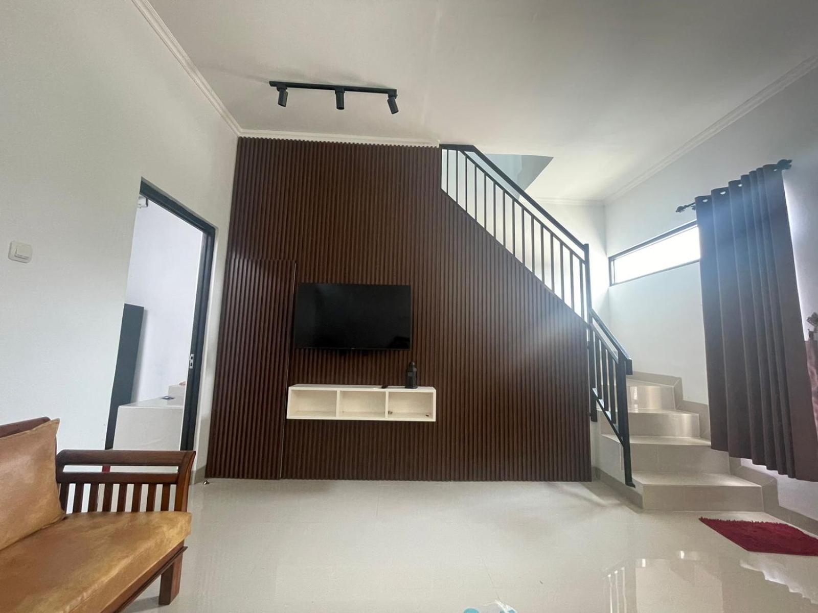 Three-Bedroom House photo 1