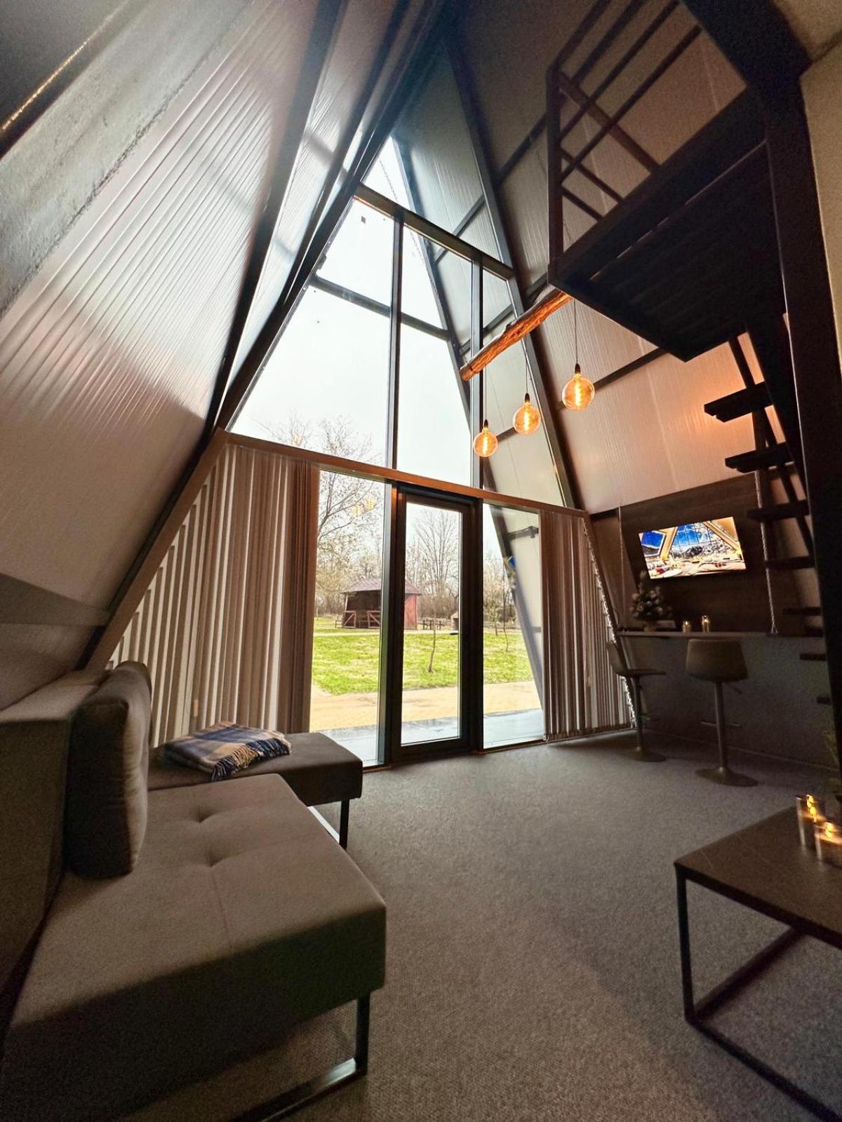 Villa photo 2