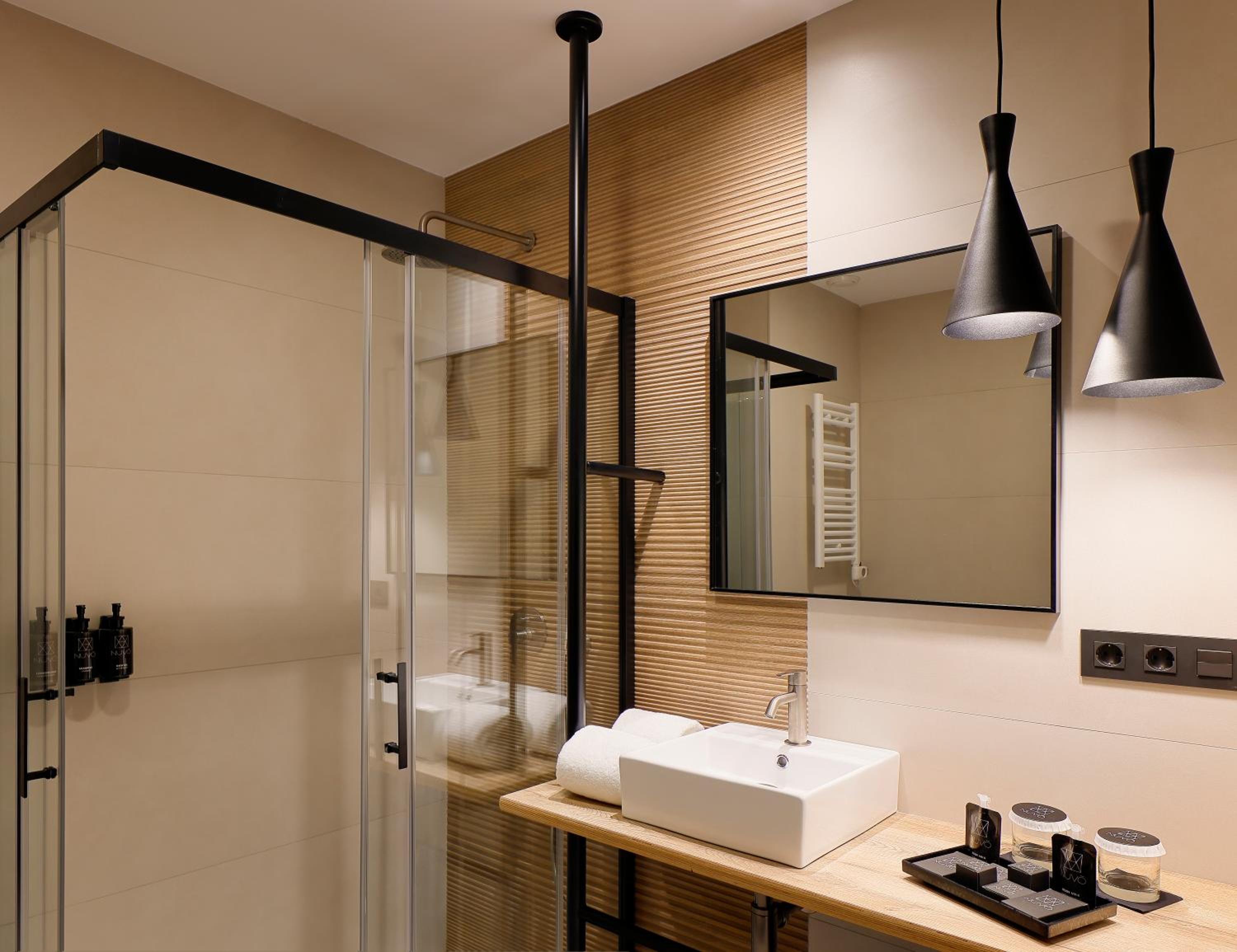 Double or Twin Room with View - Photo 5