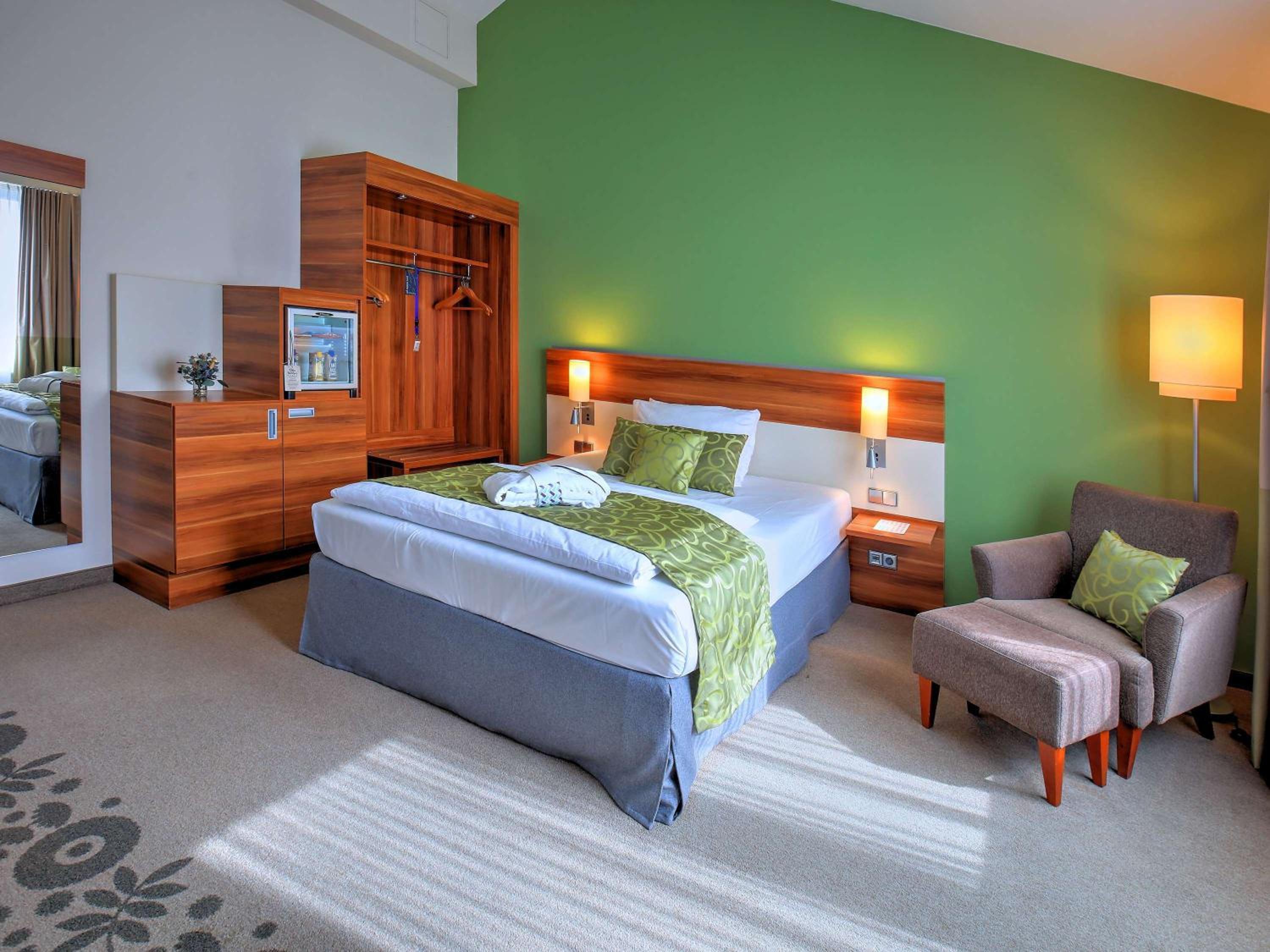 Privilege Queen Room with Balcony  - Photo 1