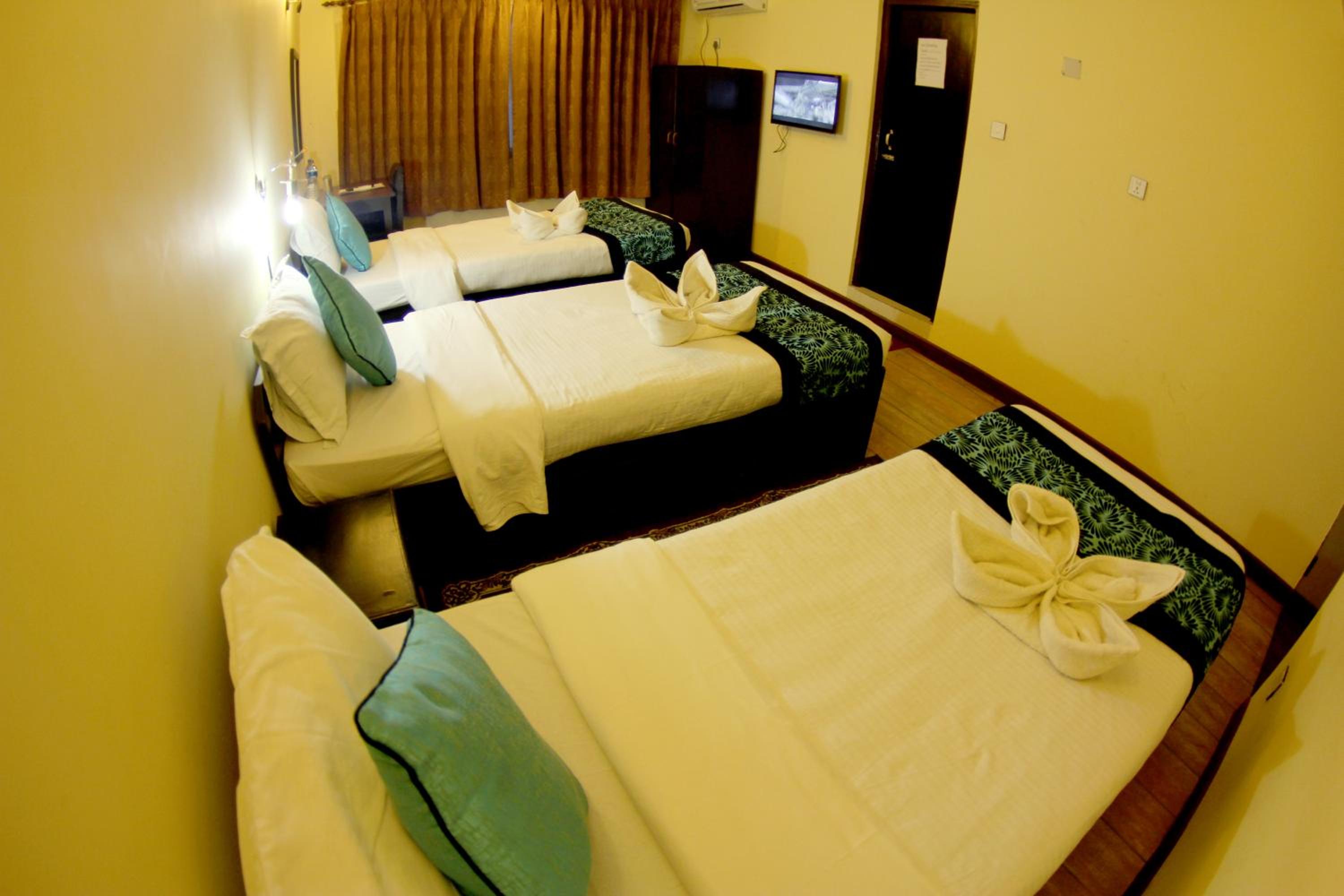 Deluxe Triple Room - Photo 3
