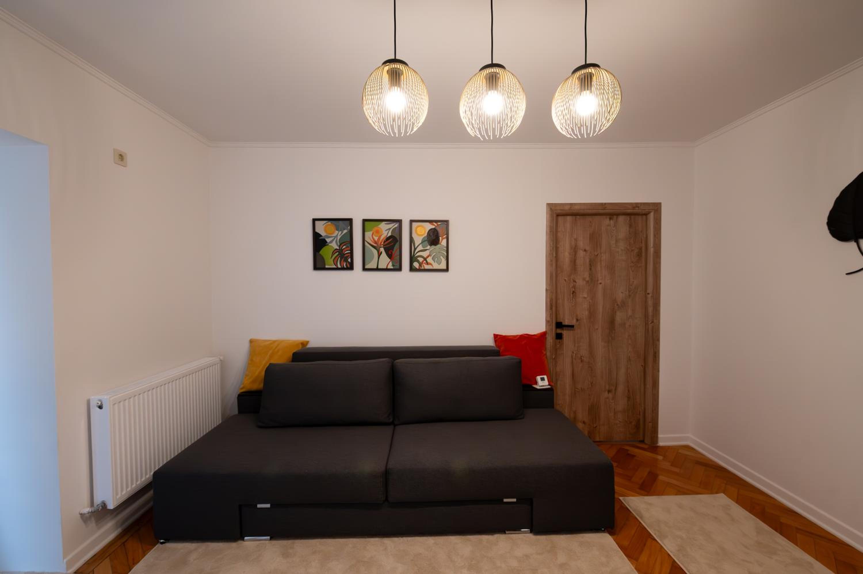 One-Bedroom Apartment photo 2