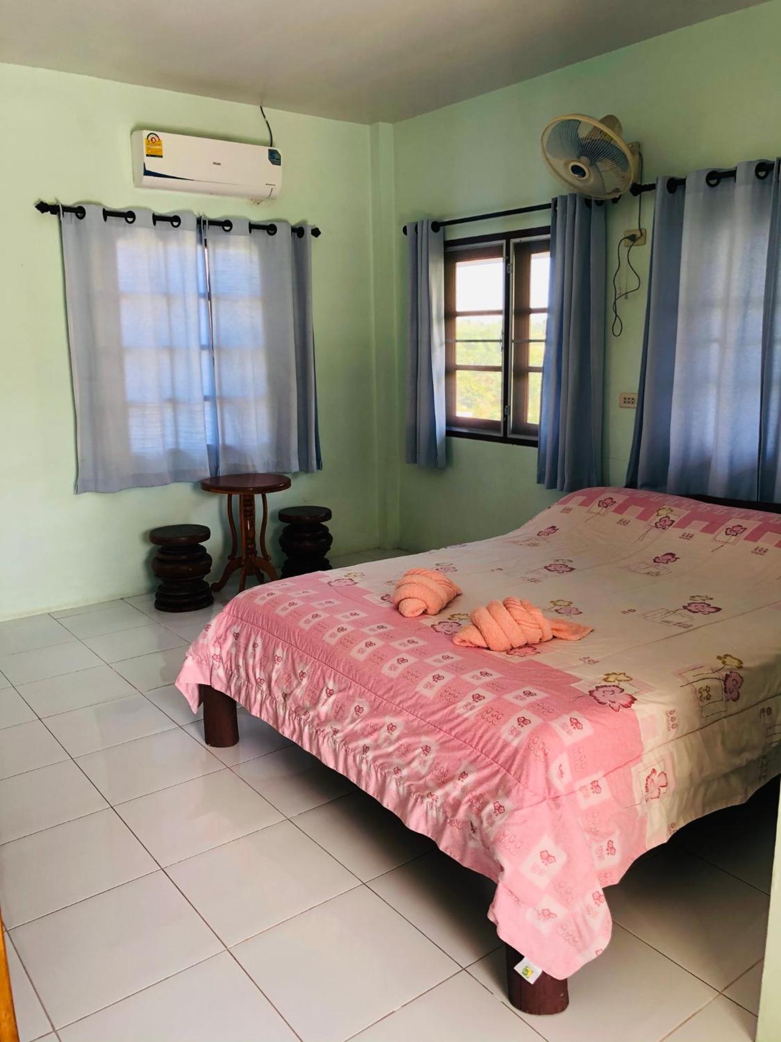Deluxe Bungalow With Garden View