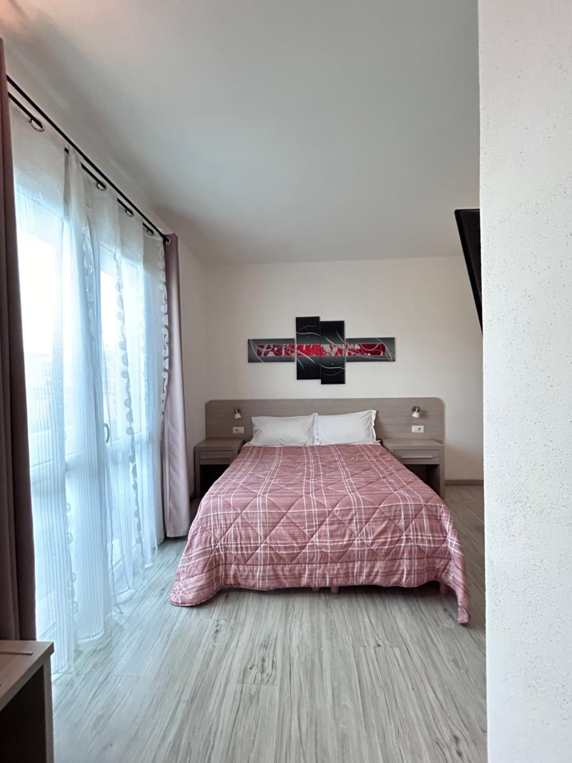 Double Room with Balcony - Photo 37