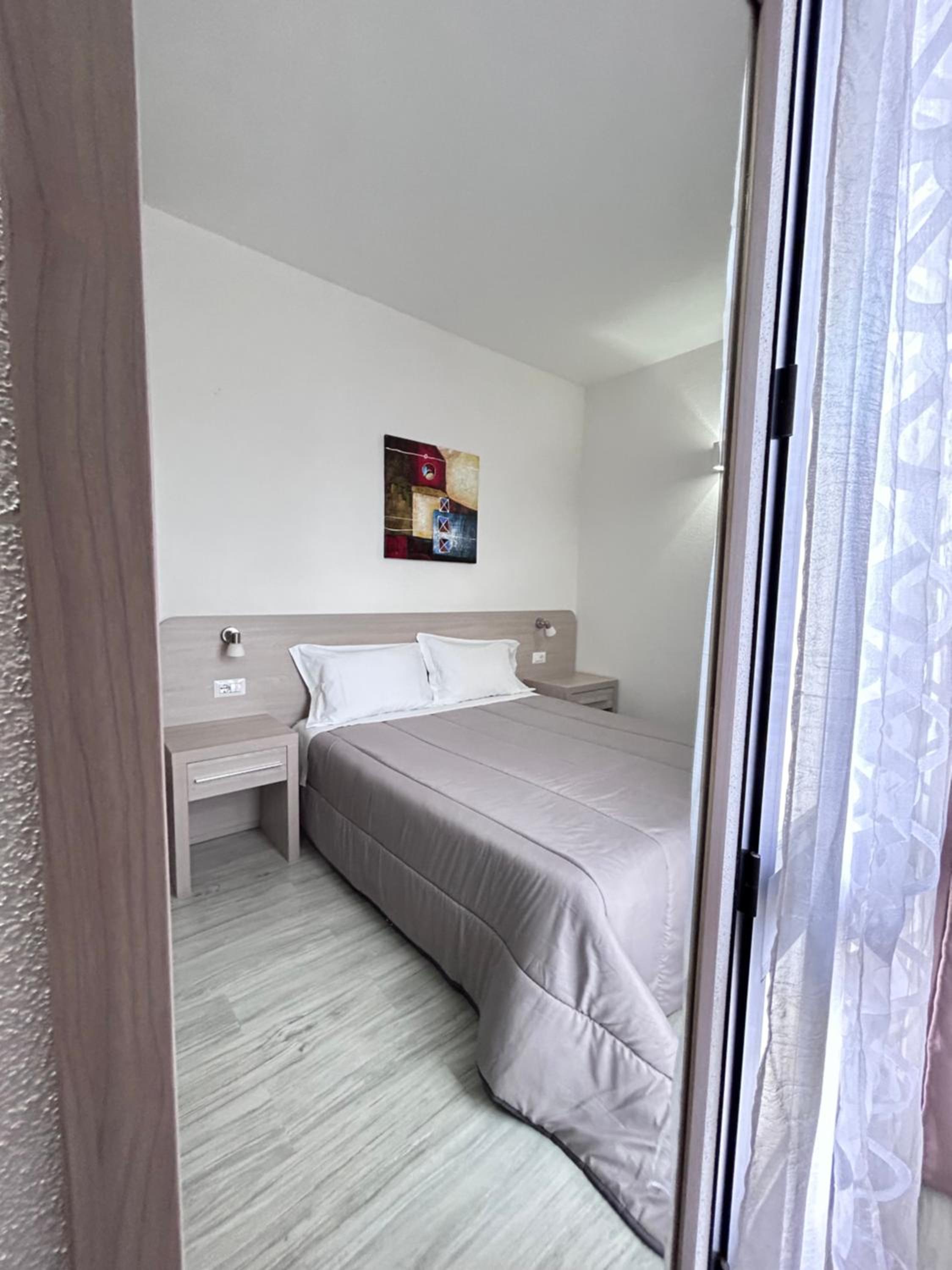 Double Room with Balcony - Photo 35