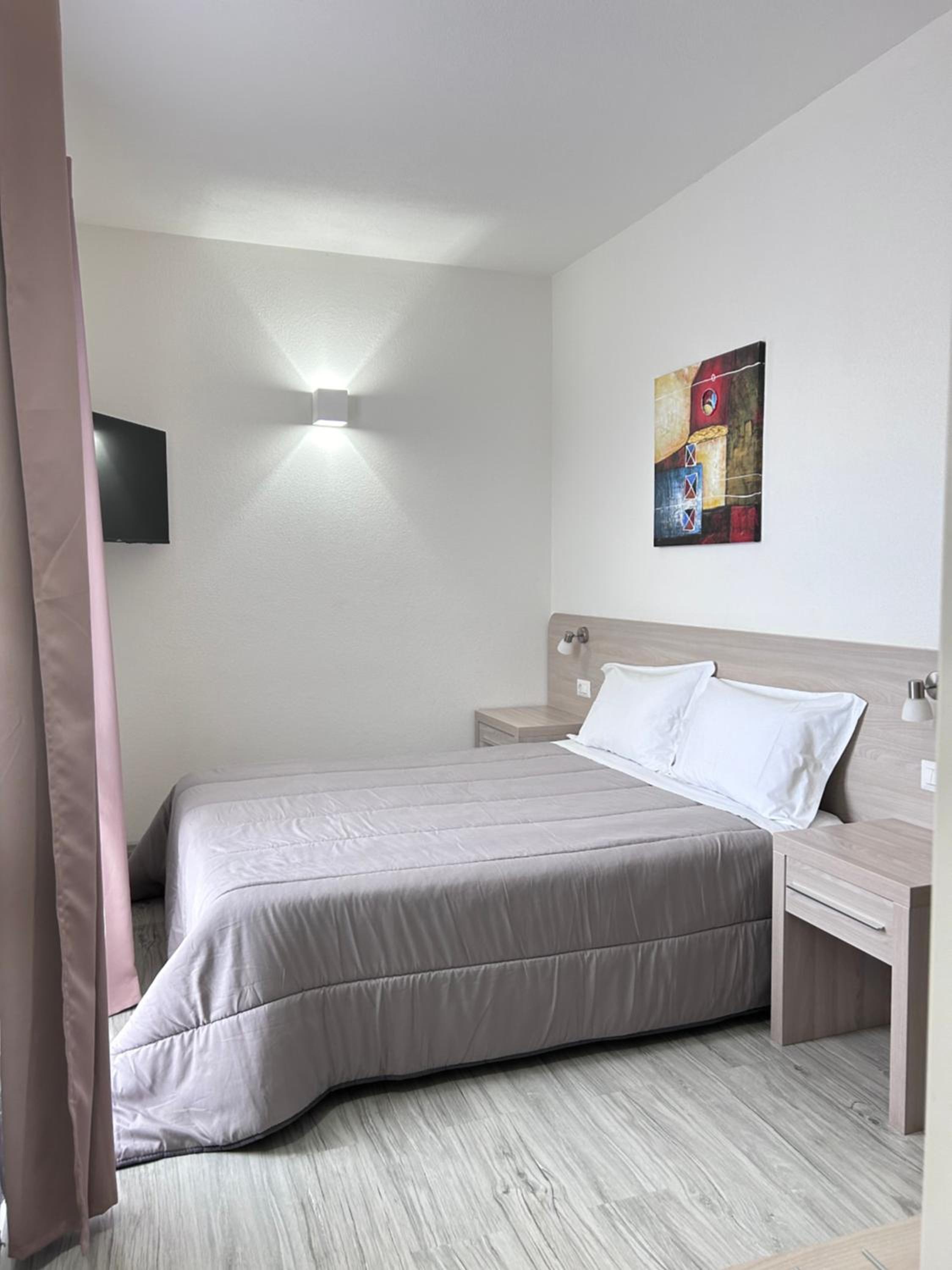 Double Room with Balcony - Photo 27