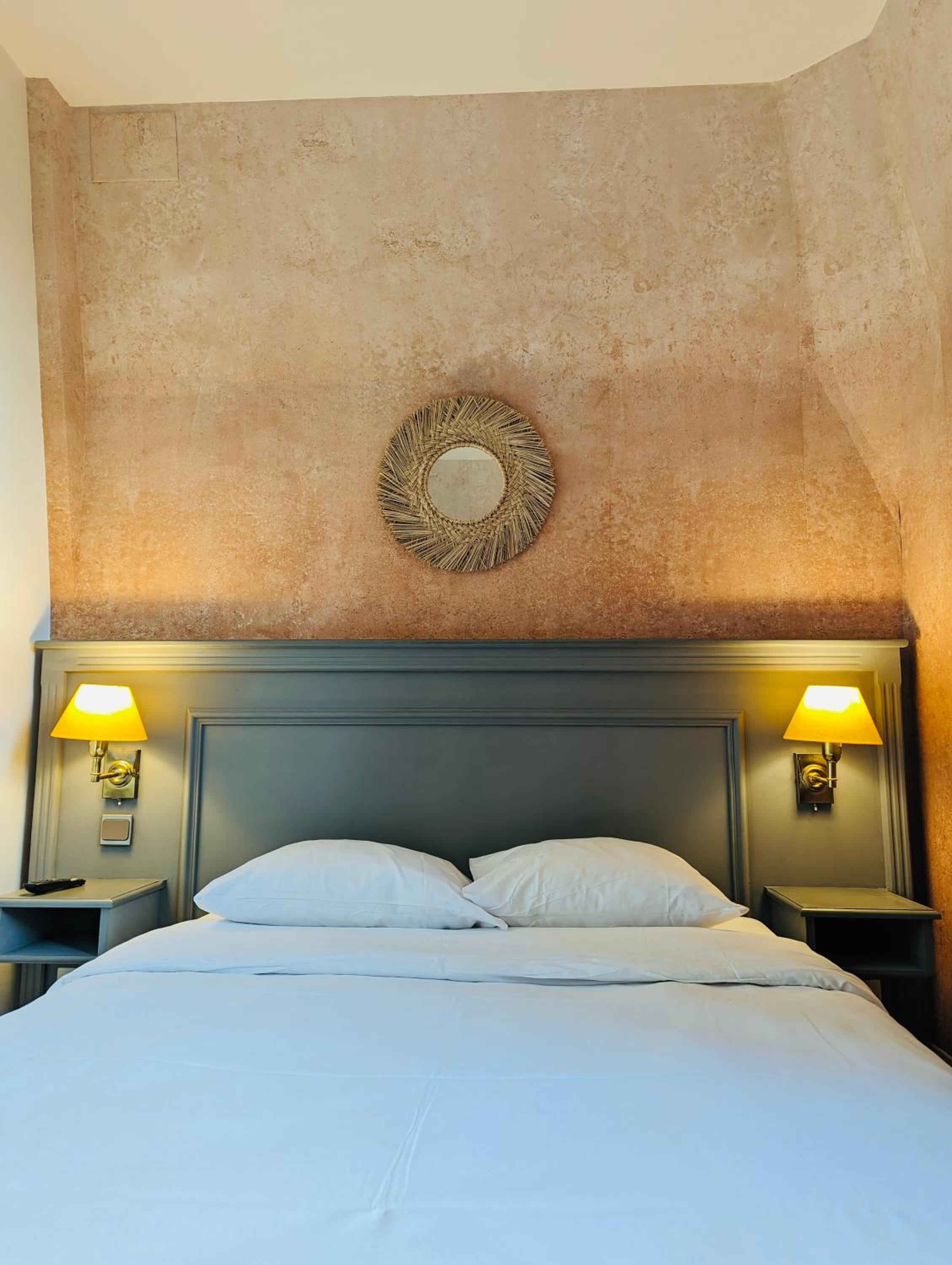 Standard Double Room - Photo 4