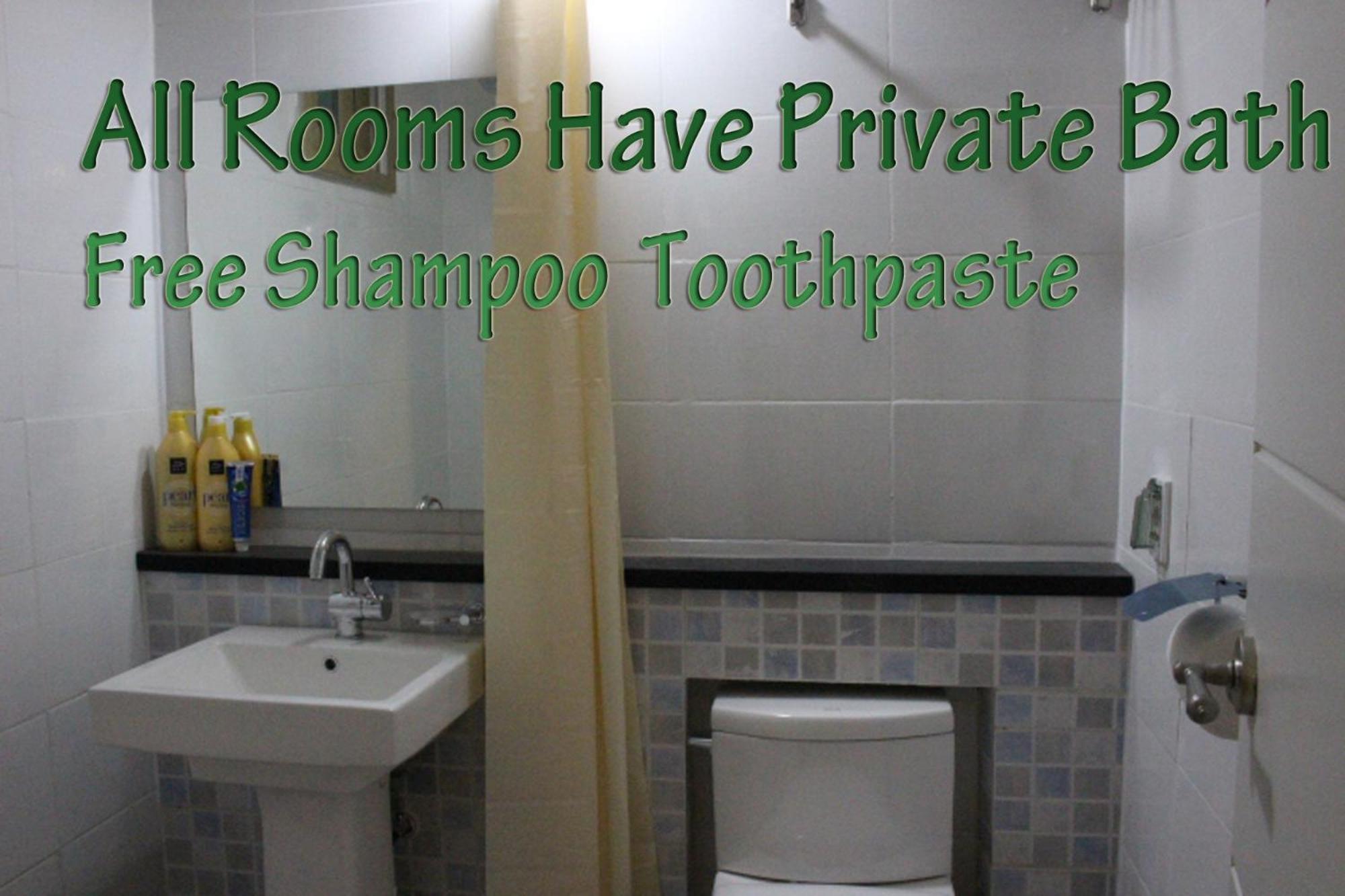 Double Room with Private Bathroom - Photo 2