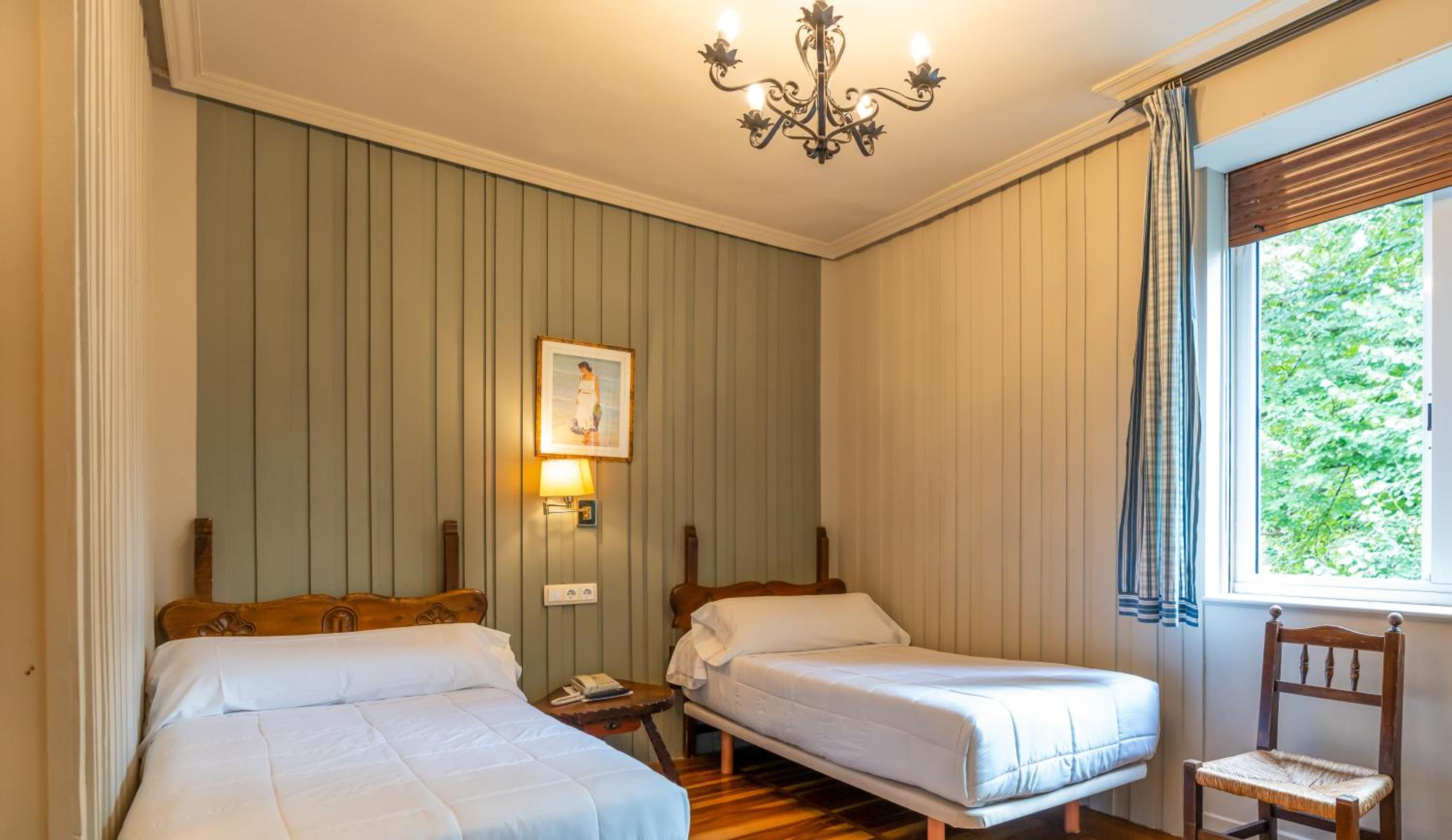 Double Room - Photo 15
