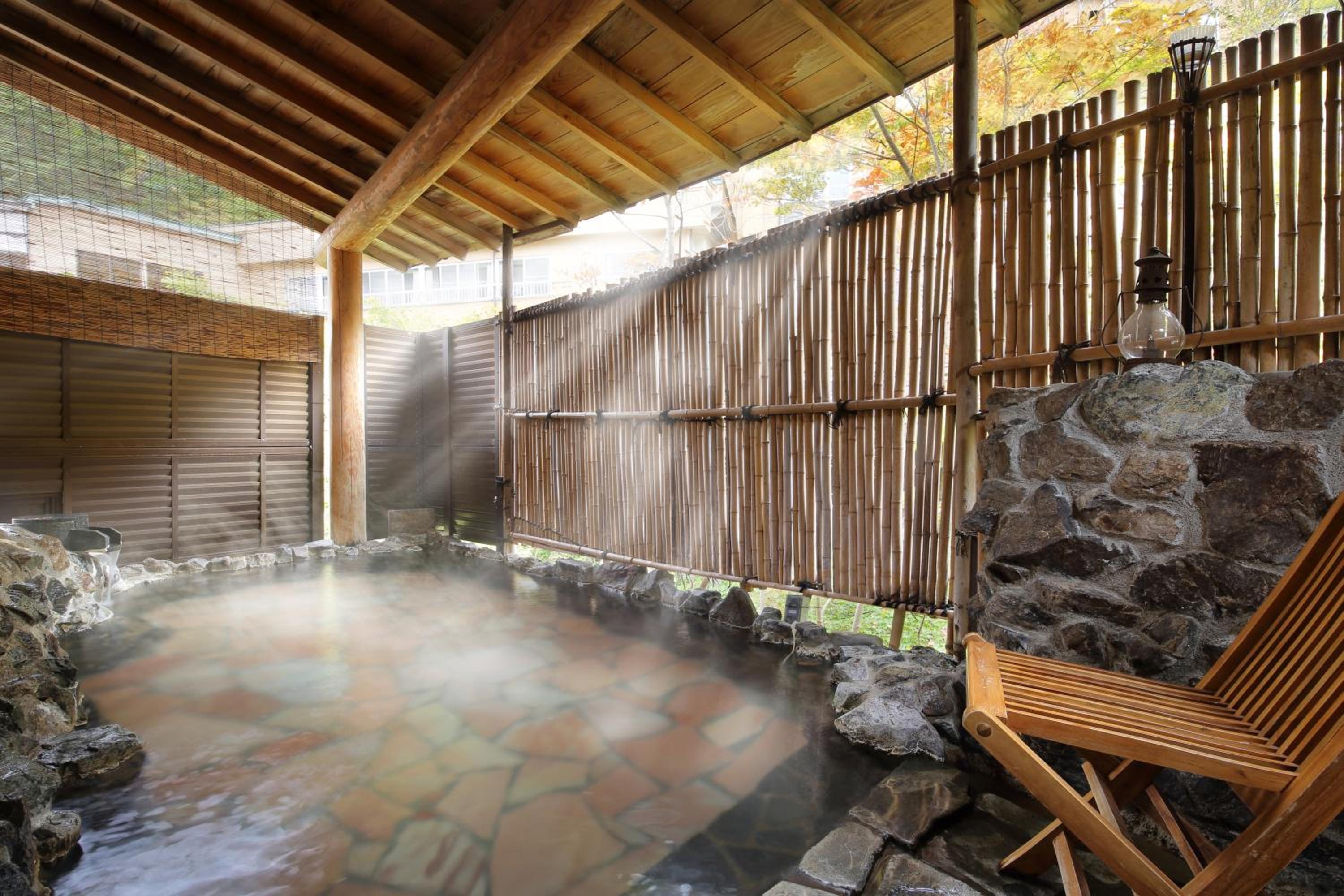 Japanese-Style Quadruple Room with Shared Bathroom and Mountain View photo 3