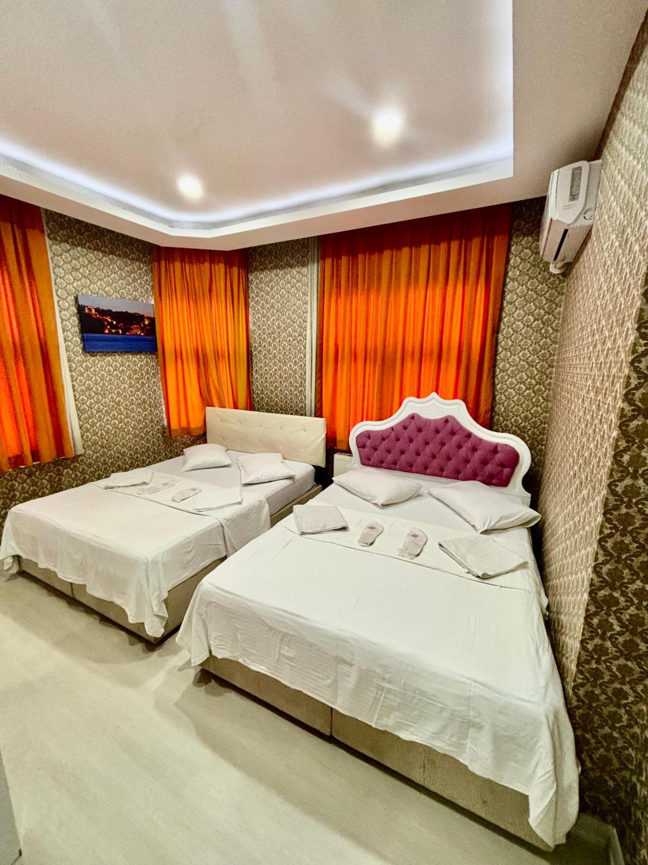 Superior Queen Room with Two Queen Beds photo 1