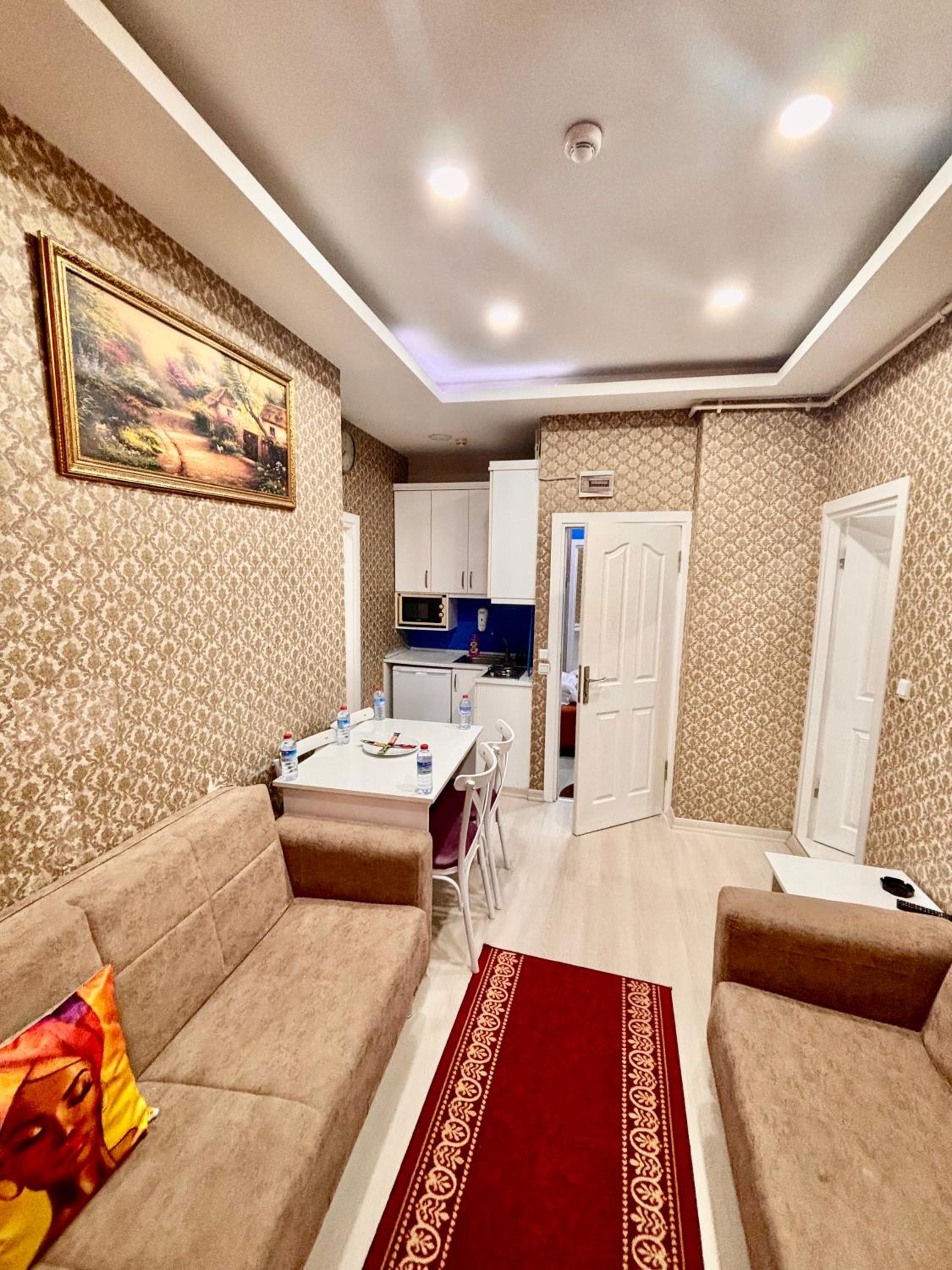 Superior Queen Room with Two Queen Beds photo 2