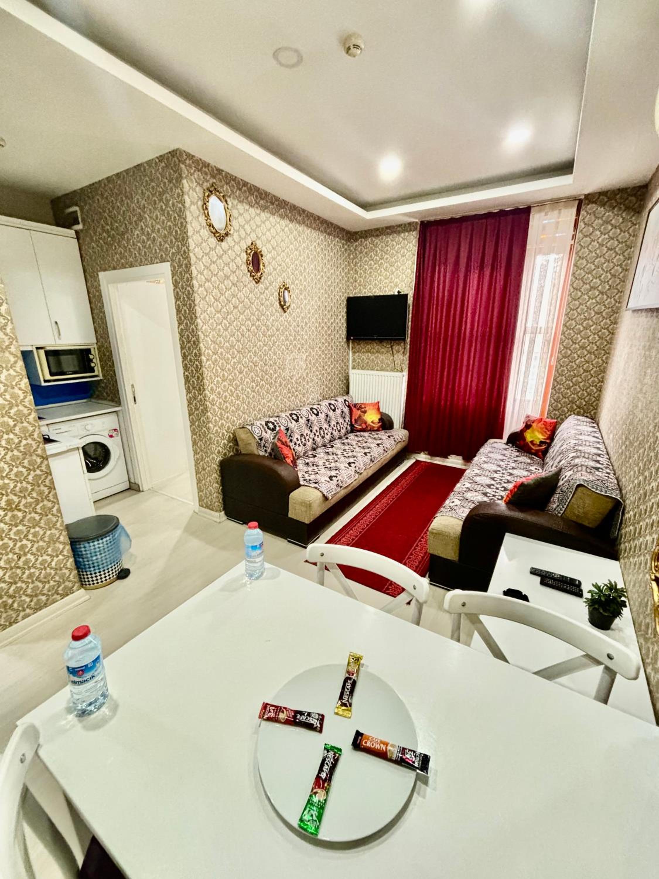 Family Room with Balcony photo 3