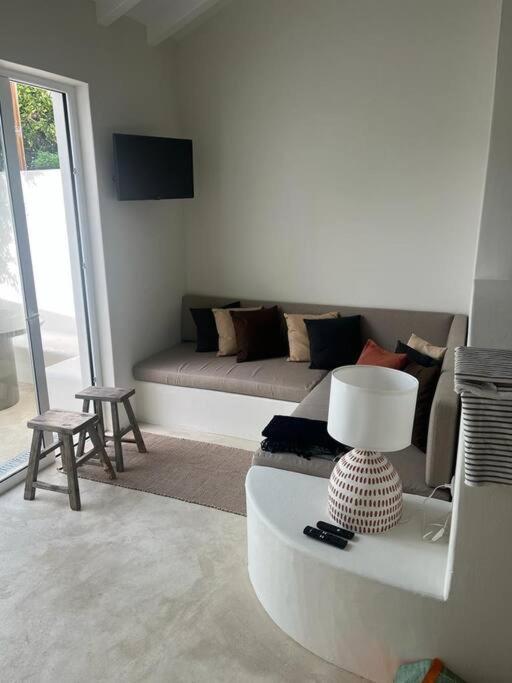 Two-Bedroom House photo 3