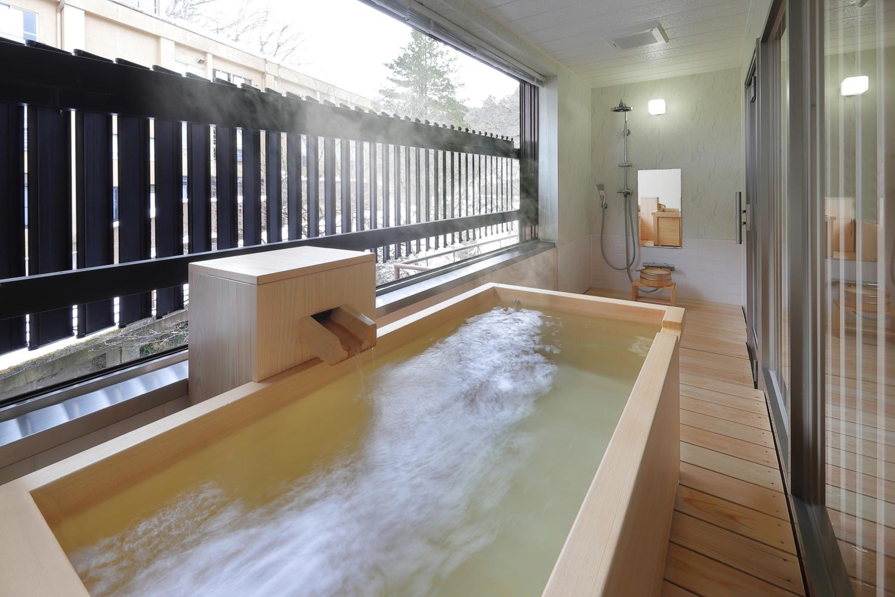 Japanese-Style Deluxe Room with Private Bathroom photo 3