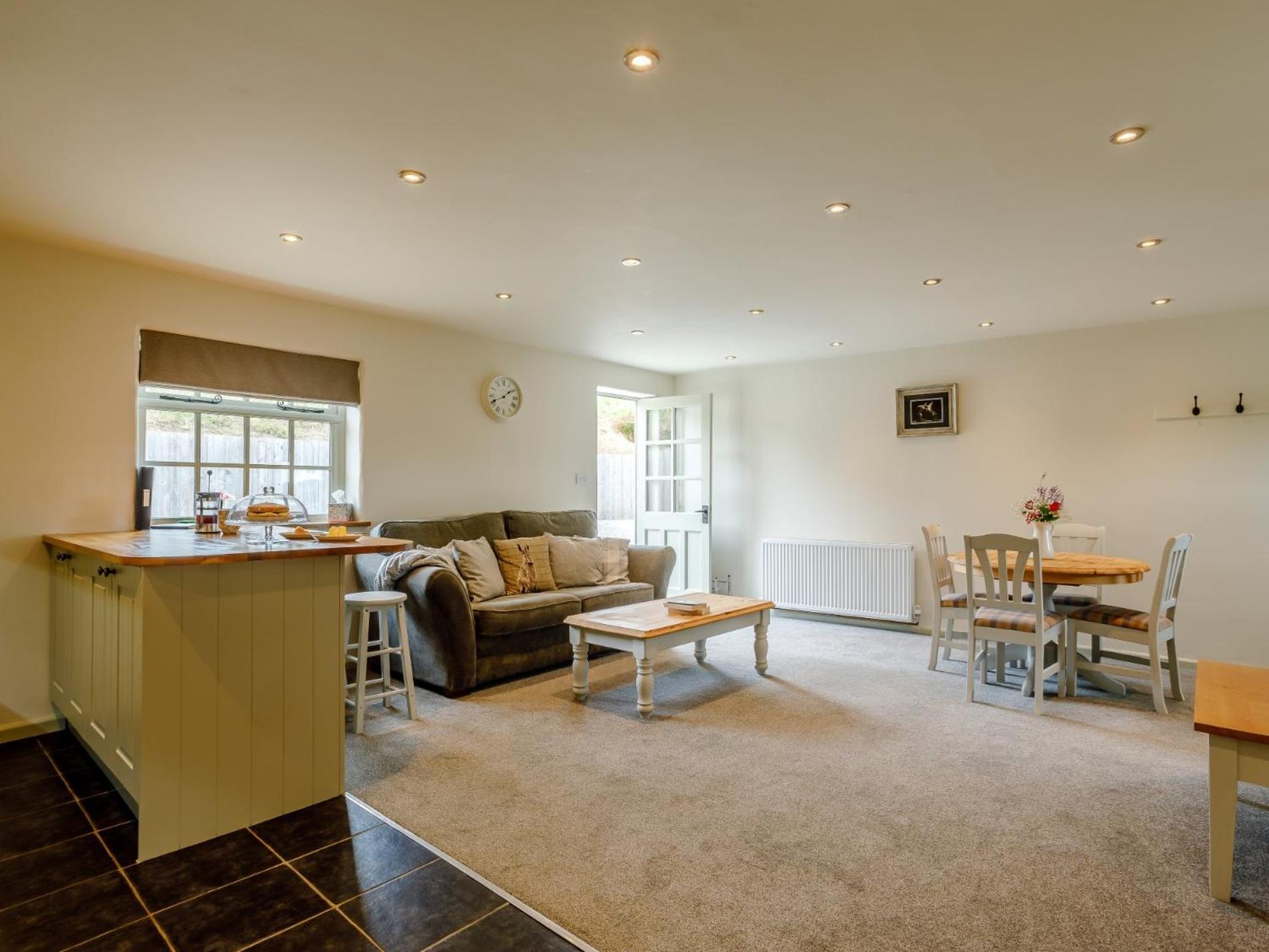 One-Bedroom House photo 2