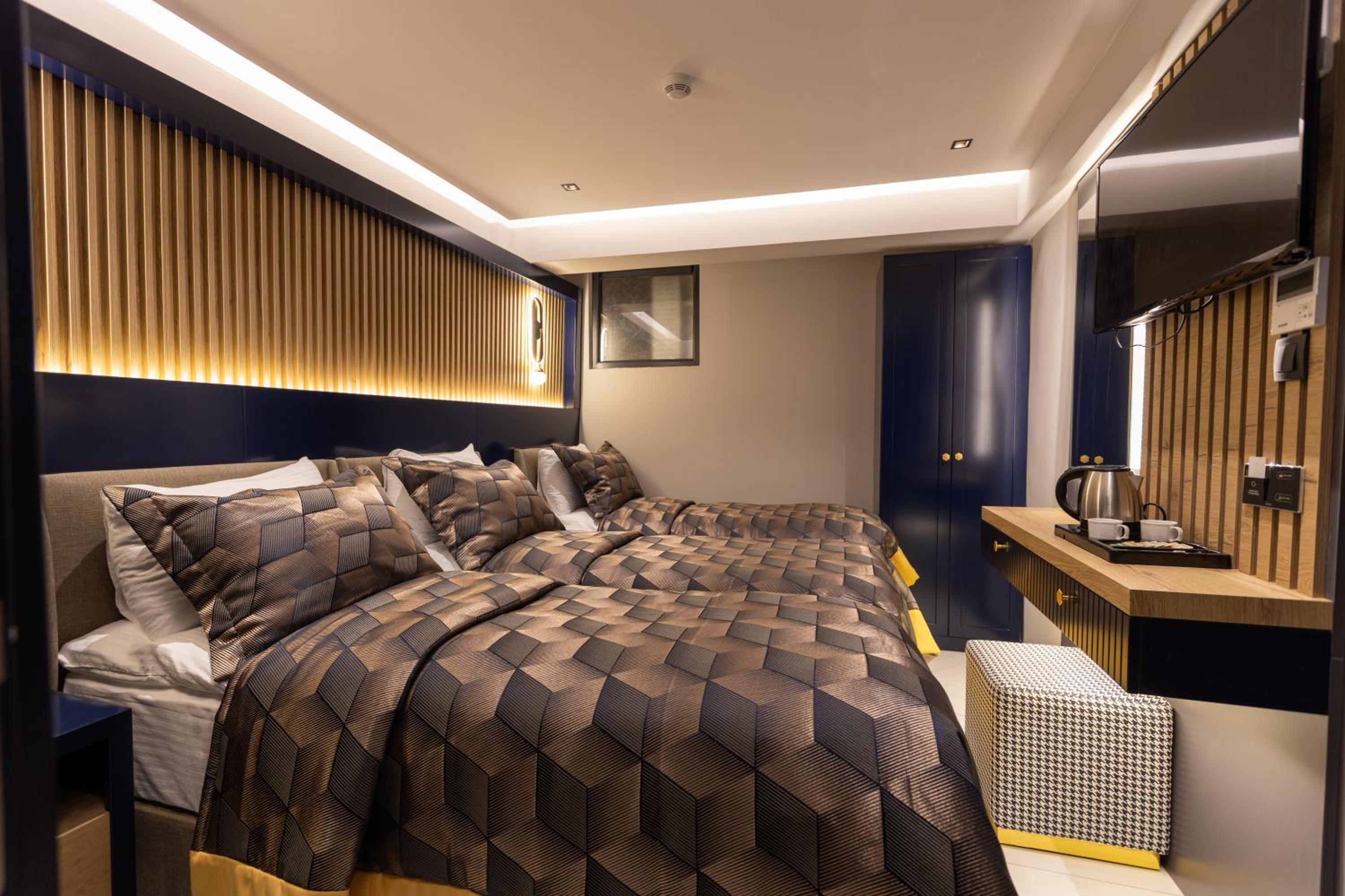 Standard Triple Room photo 3