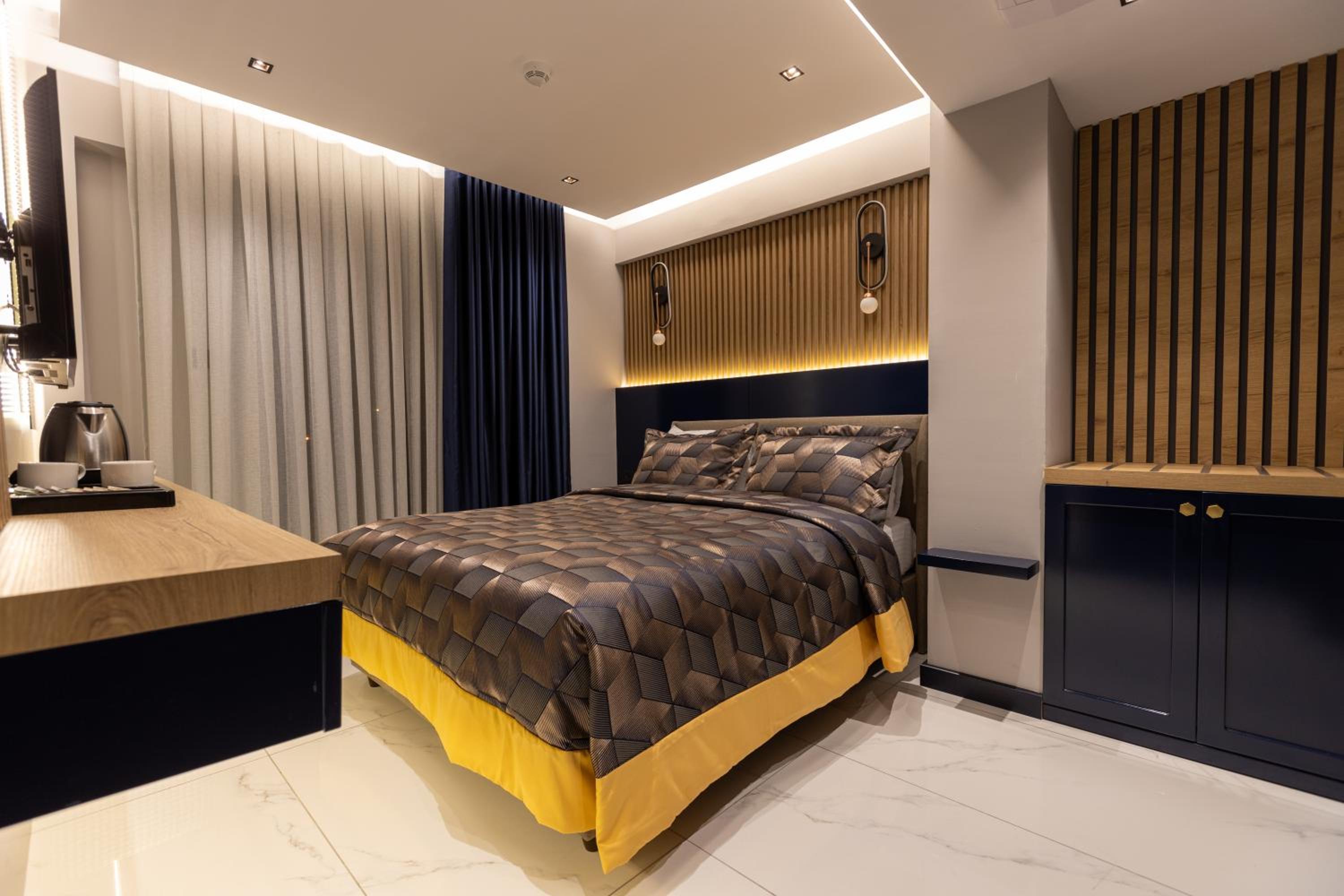 King Room with Balcony photo 3