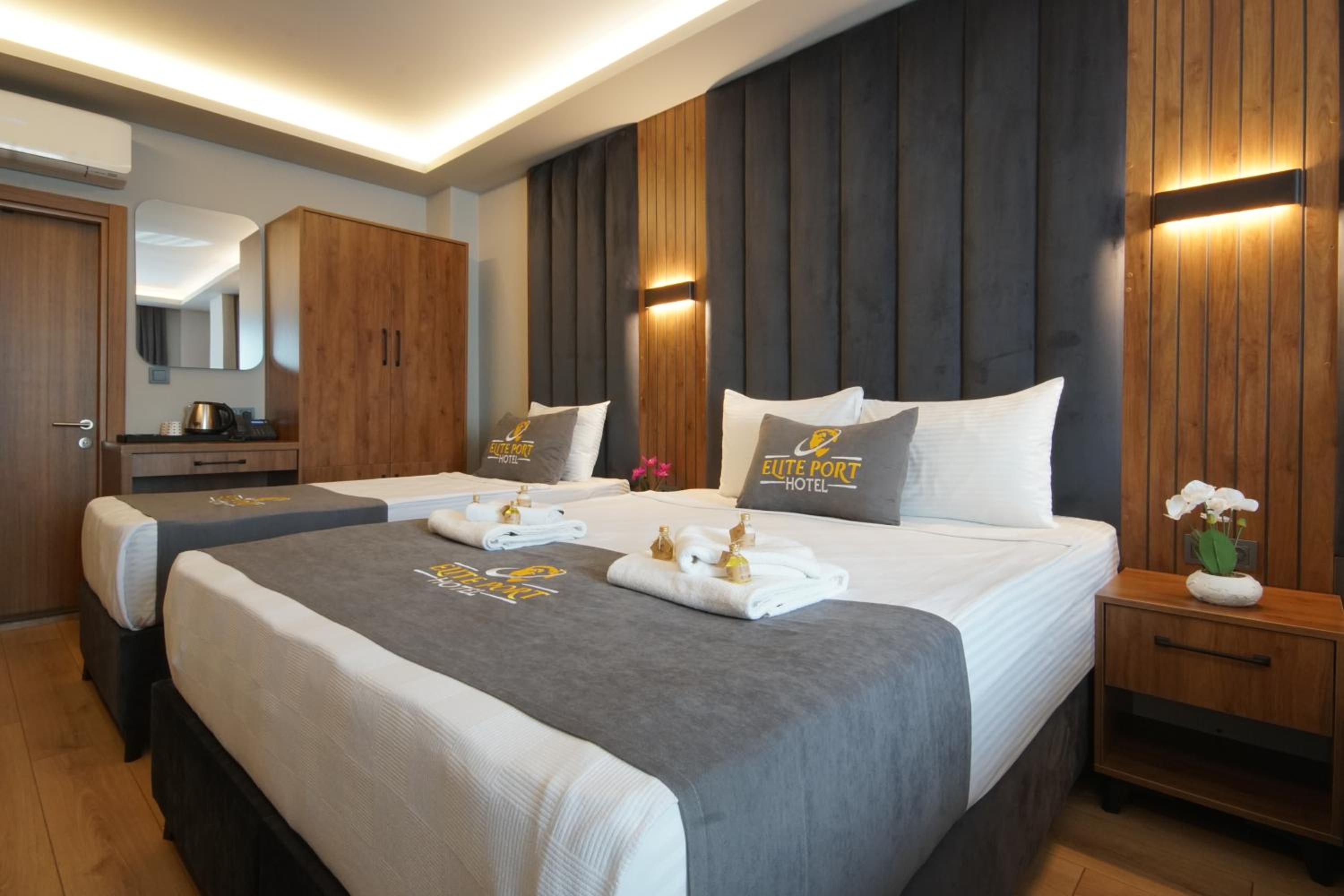 Deluxe Triple Room