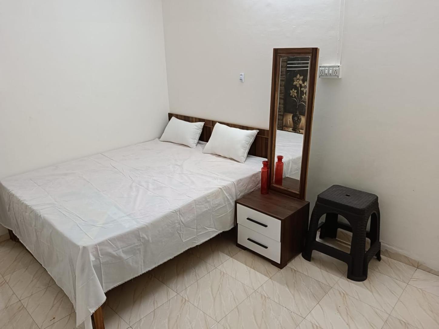 Suite - Photo 11