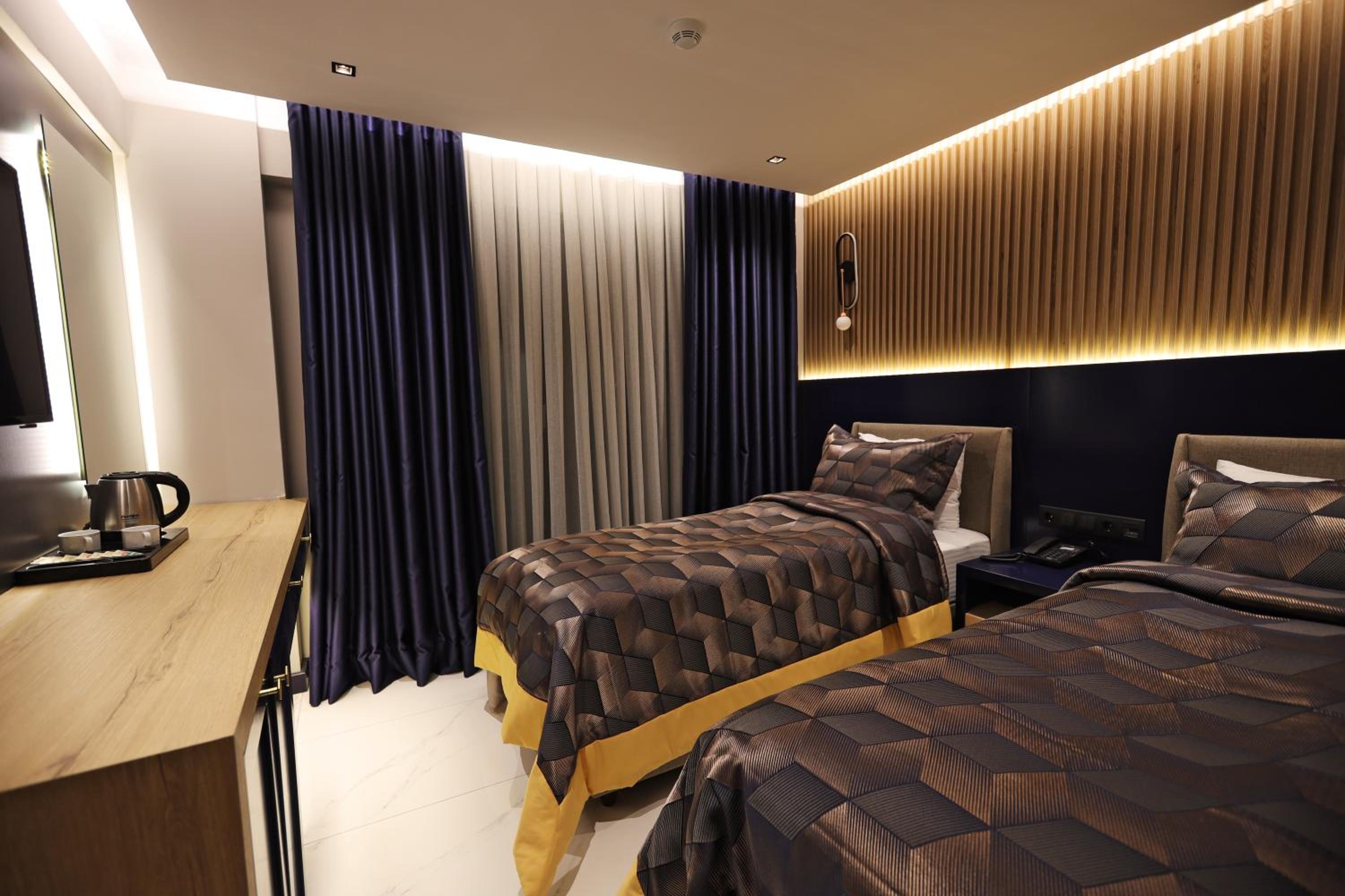 Twin Room with Balcony