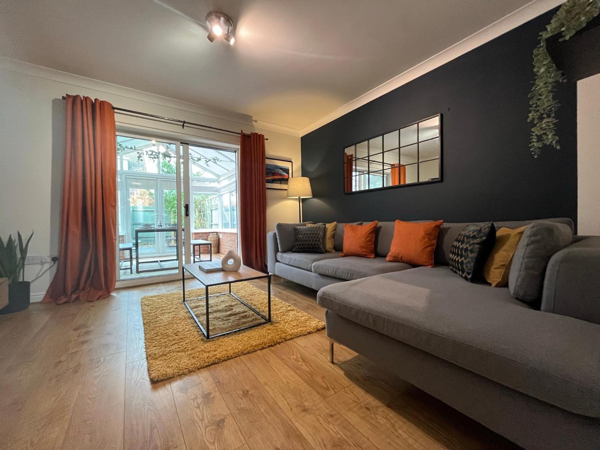 Three-Bedroom House photo 3