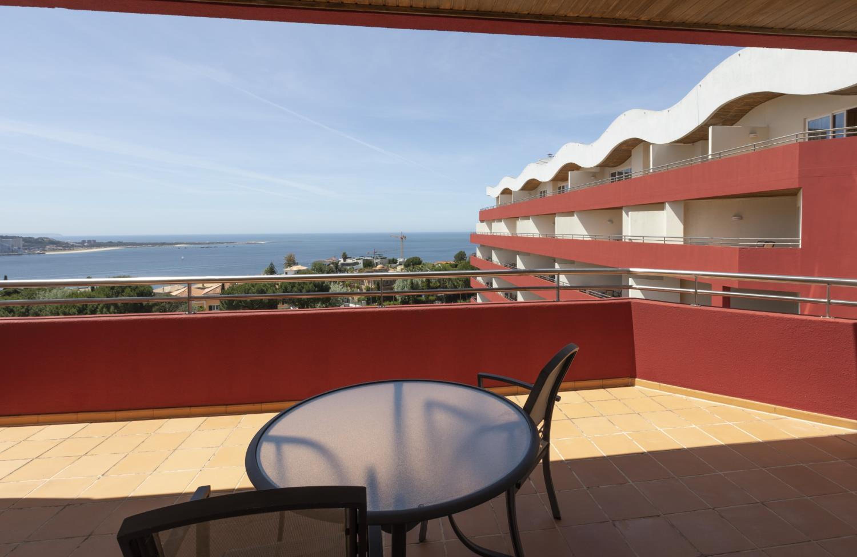 Studio with Sea and Pool View - Photo 3