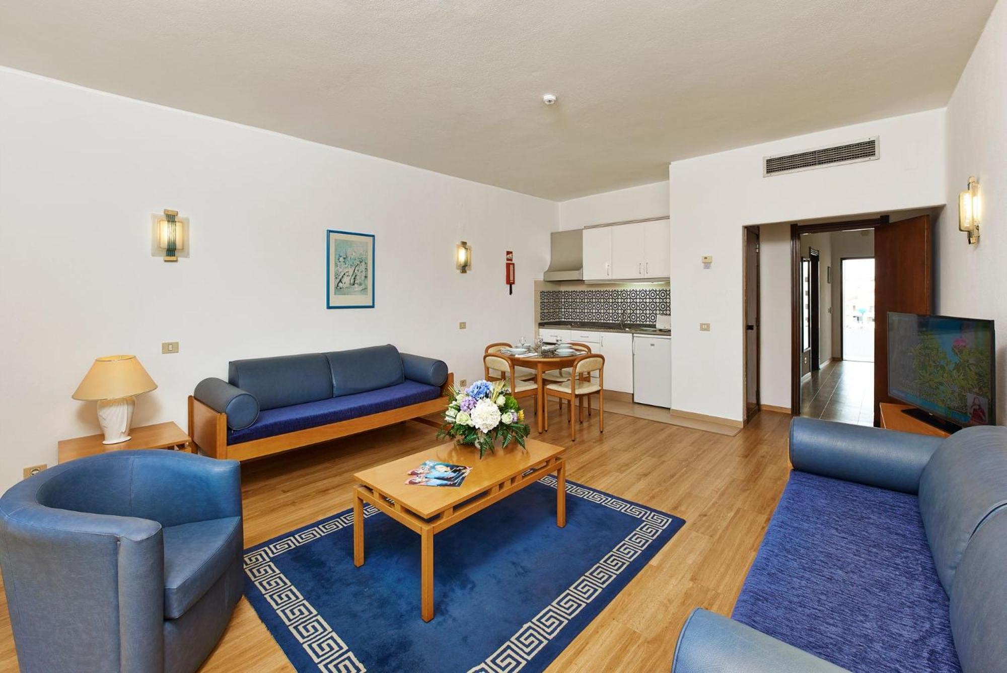 Standard One-Bedroom Apartment photo 1