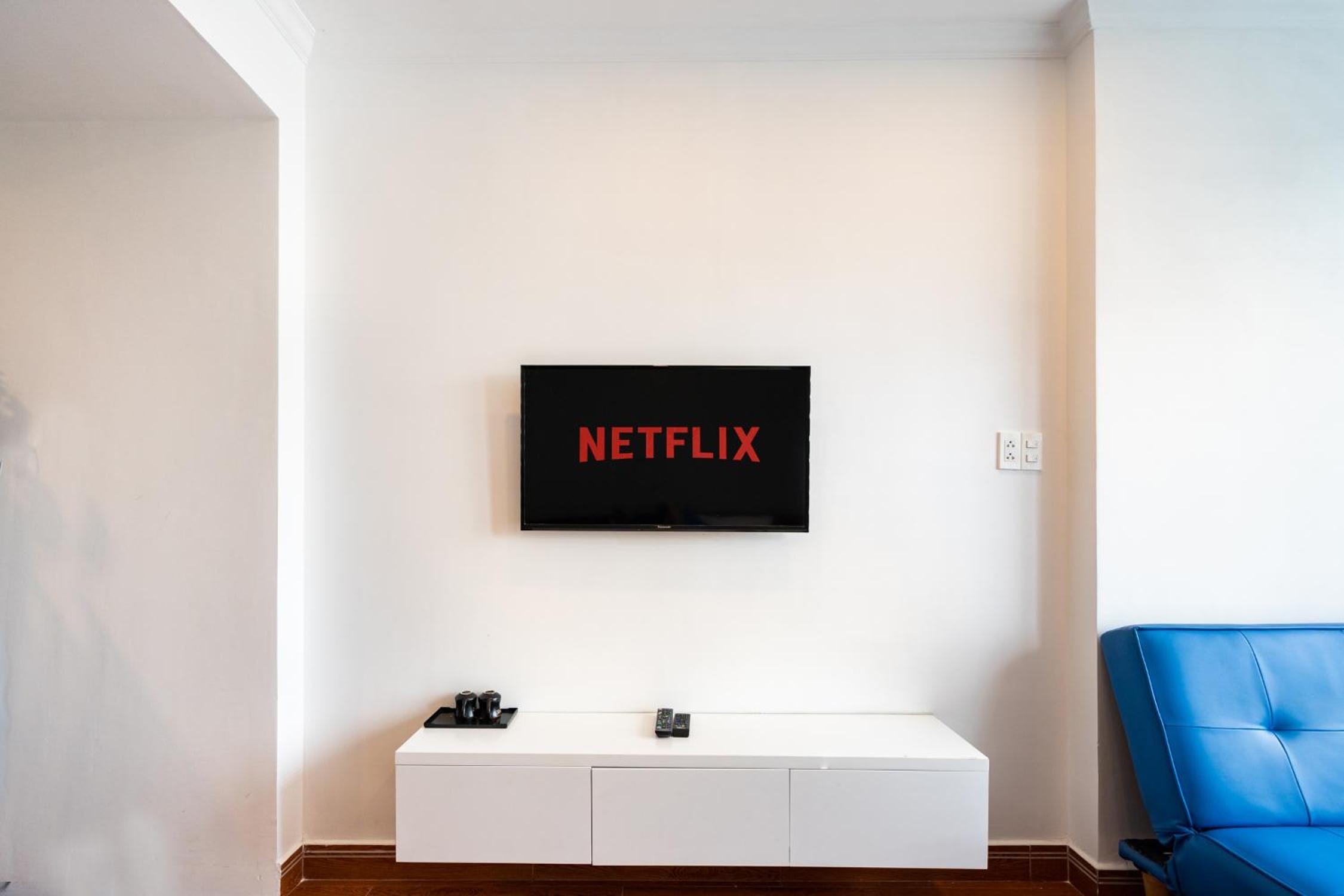 Studio Apartment photo 2