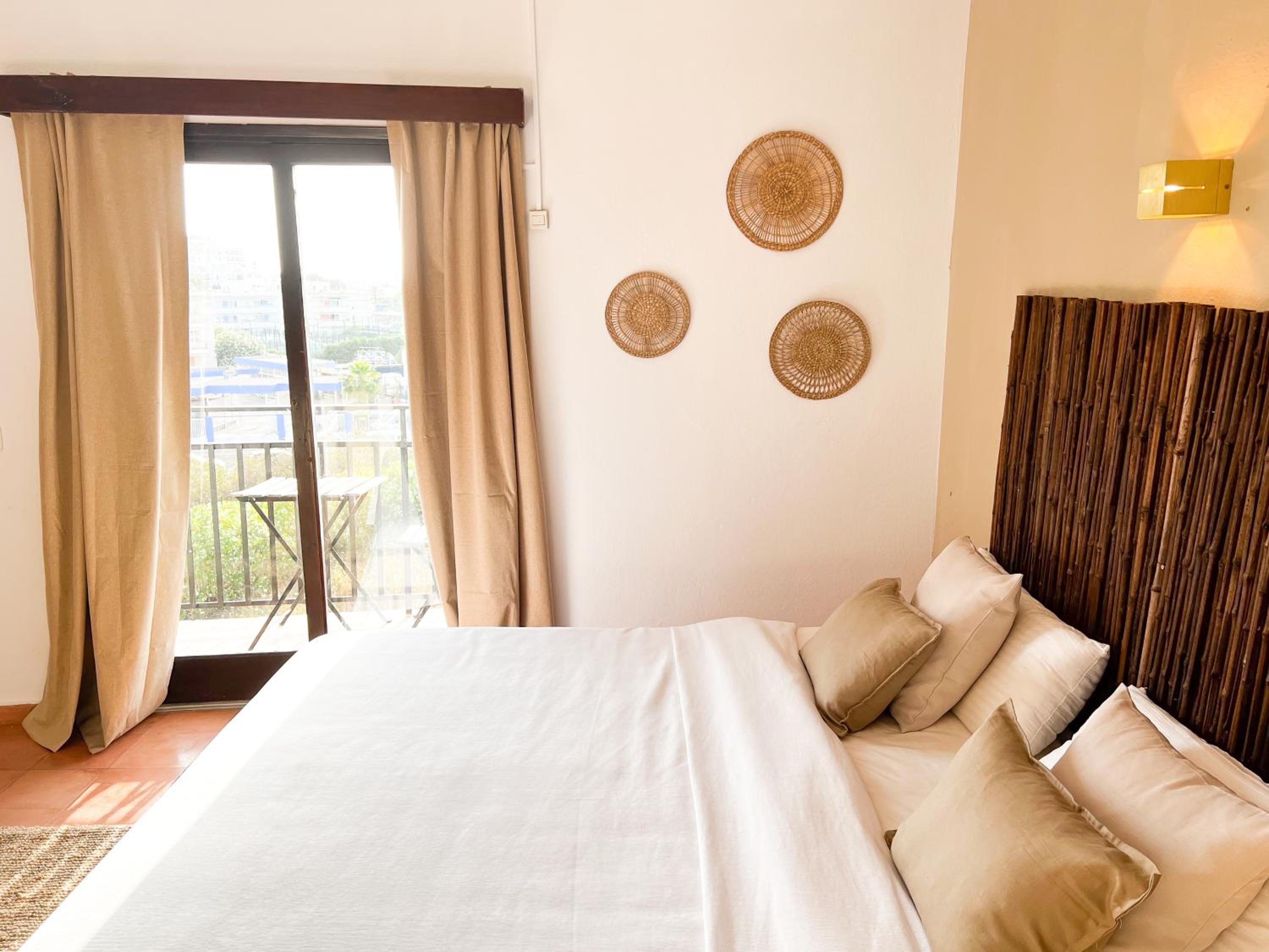 Double or Twin Room with Balcony photo 2