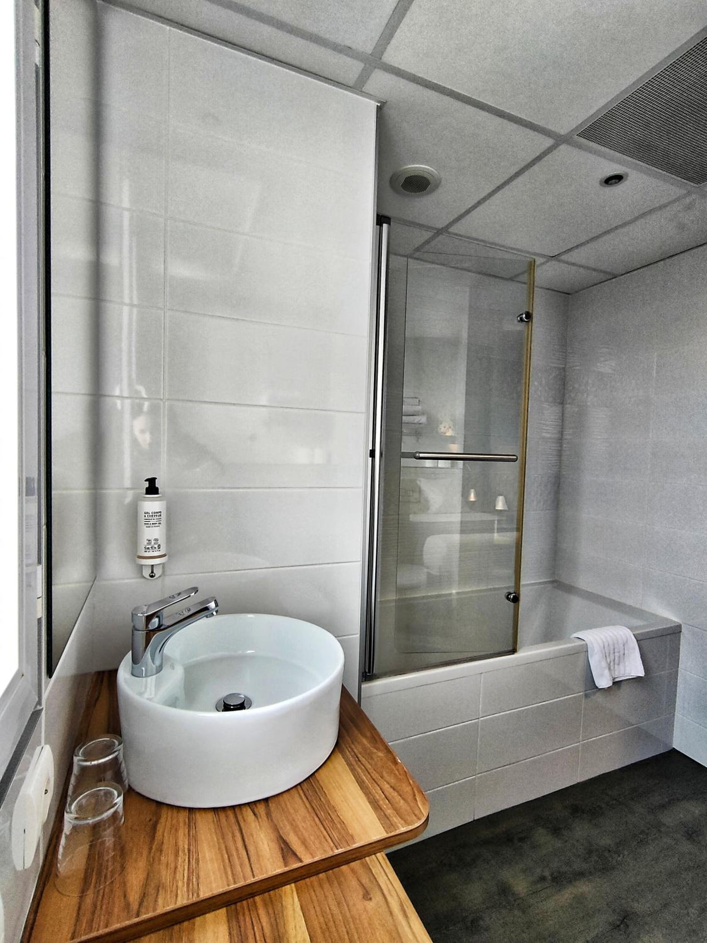 Comfort Queen Room photo 2