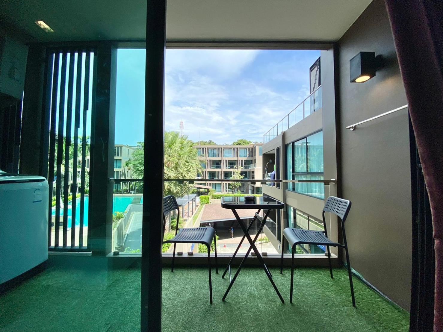 Apartment with Pool View  photo 3