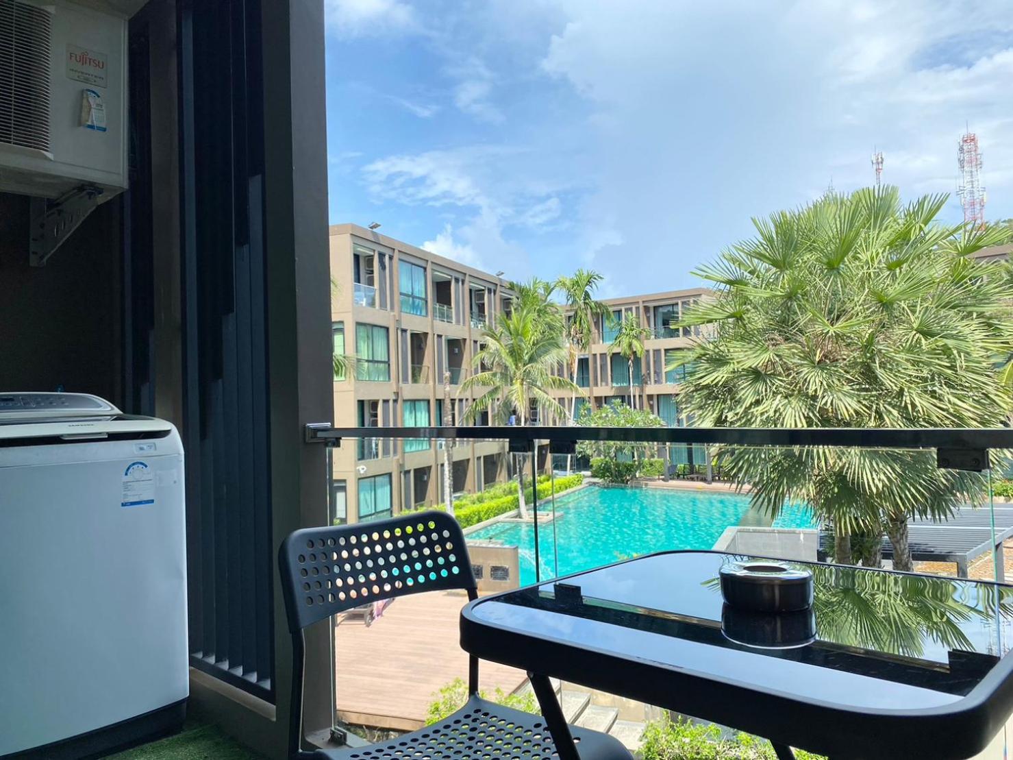 Apartment with Pool View  photo 2
