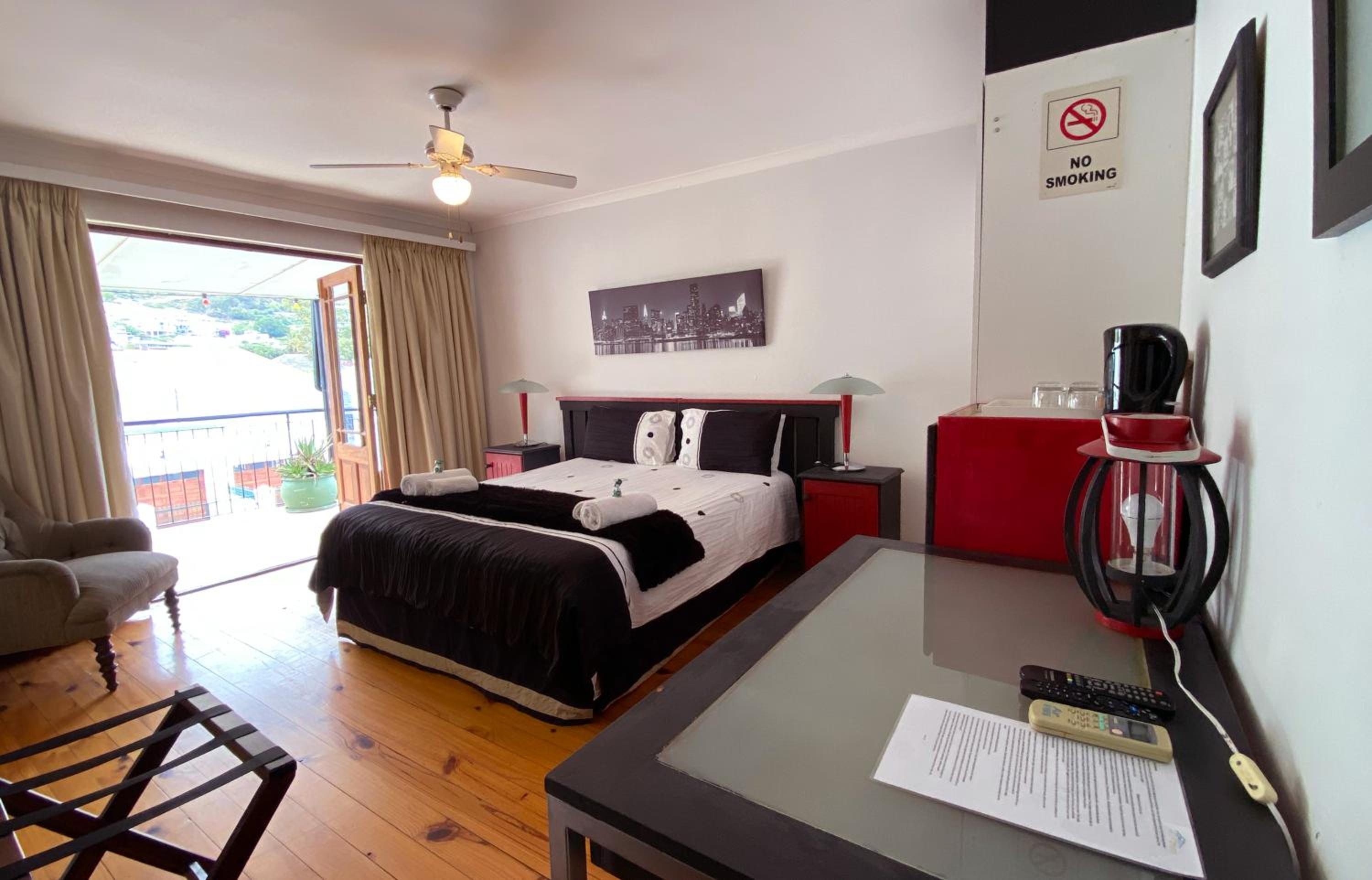  Double Room - Photo 1